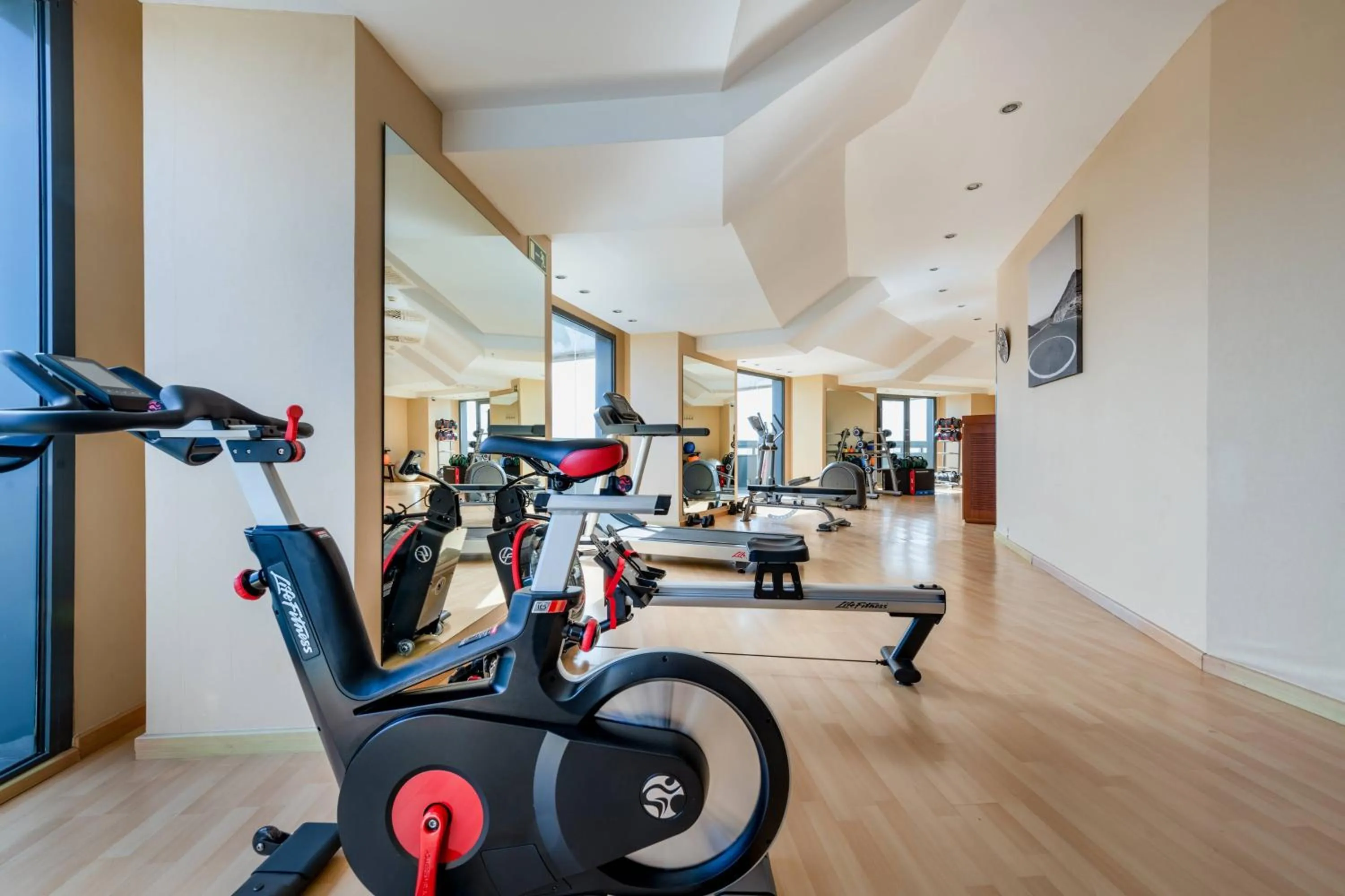 Fitness centre/facilities in AC Hotel Gran Canaria by Marriott
