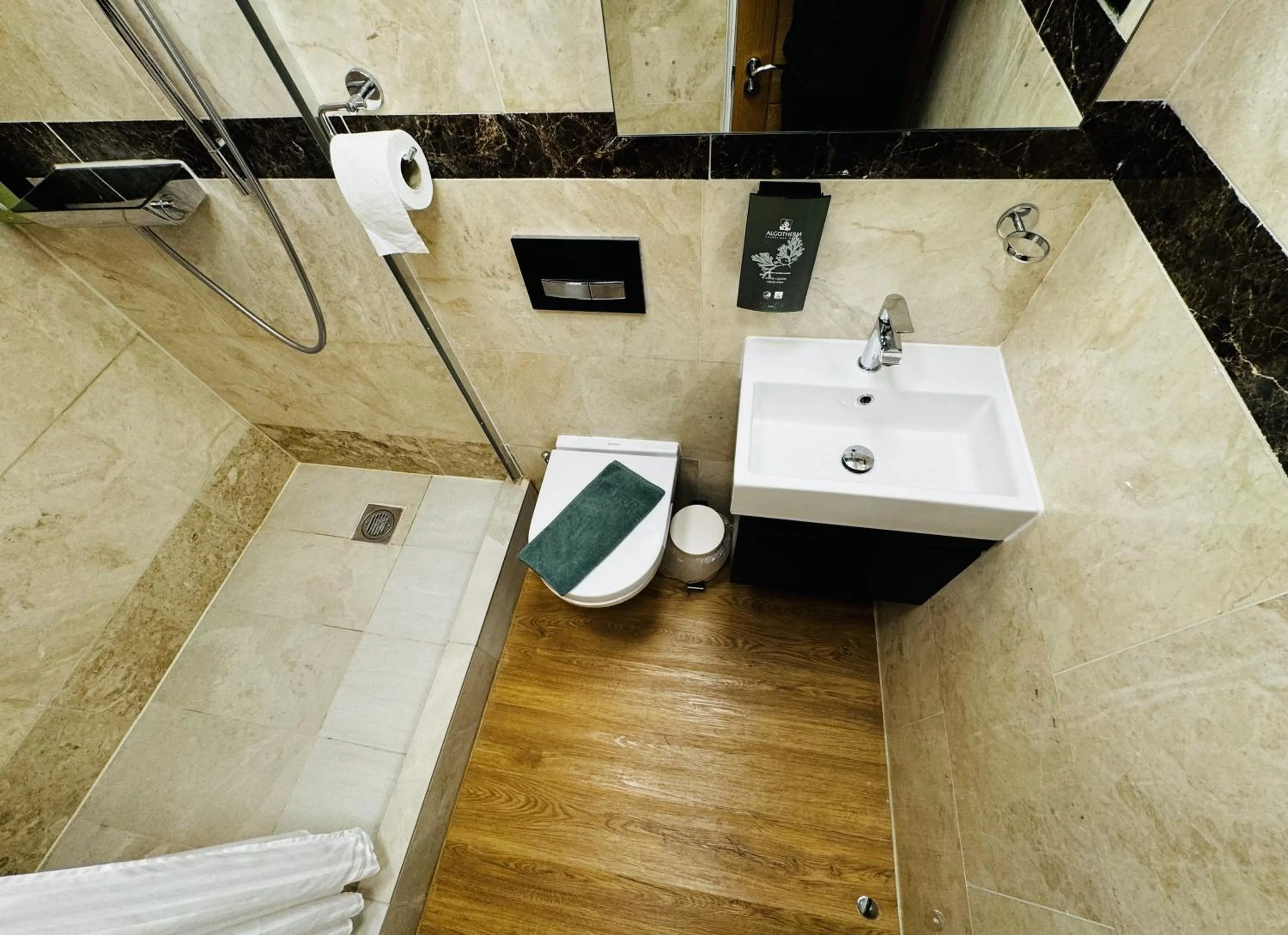 Bathroom in Berkley Apartments