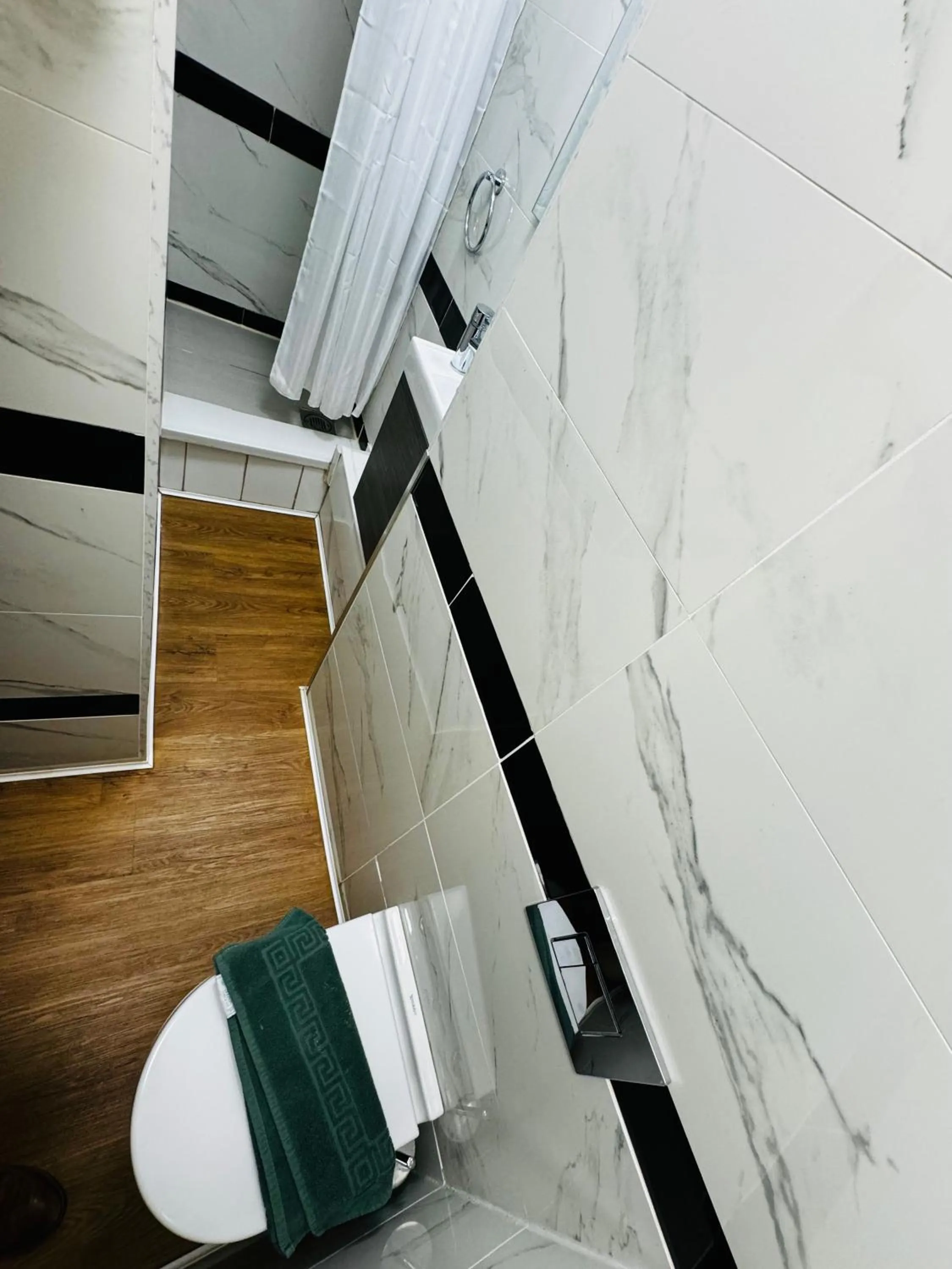 Bathroom in Berkley Apartments