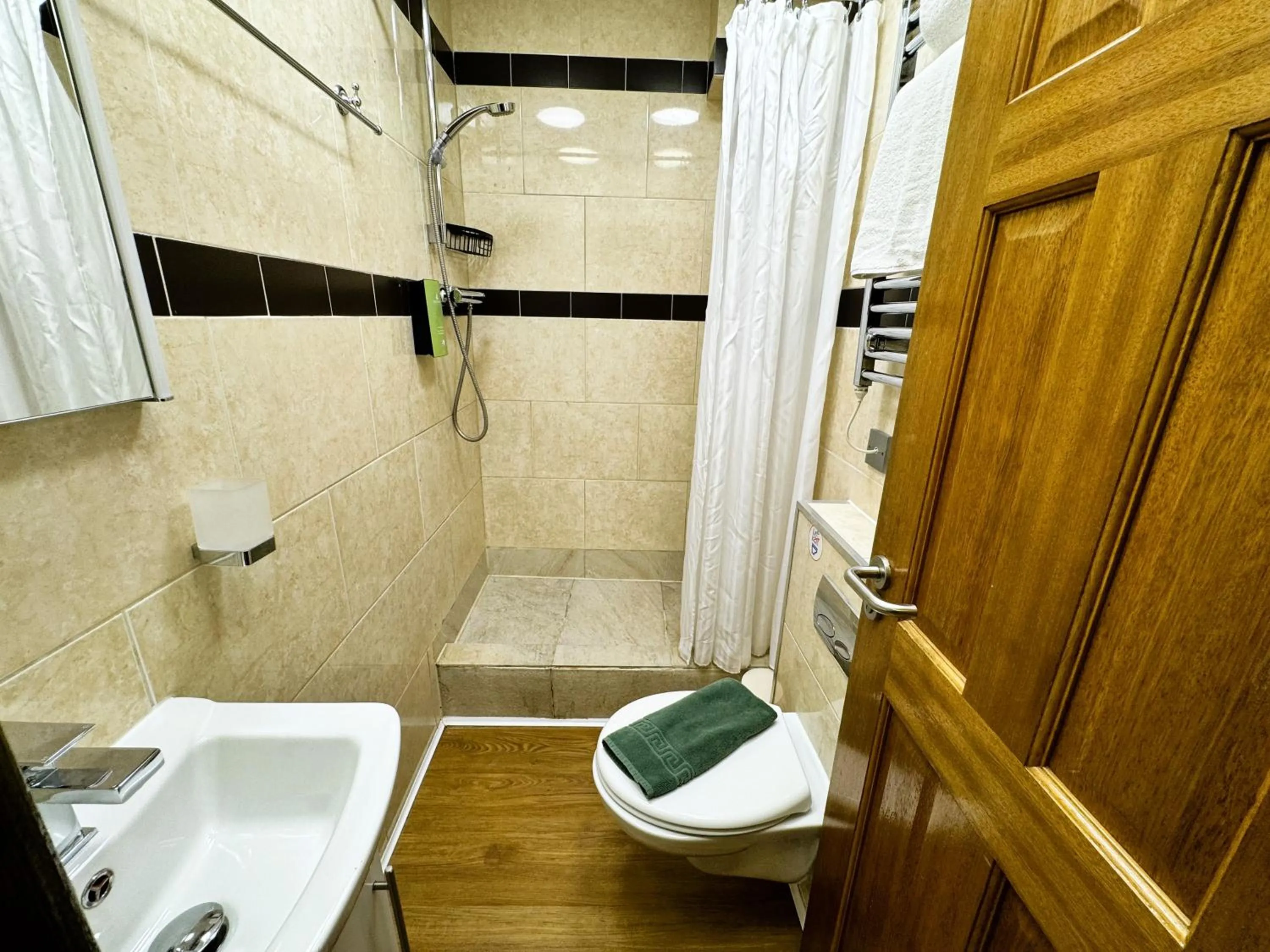Bathroom in Berkley Apartments