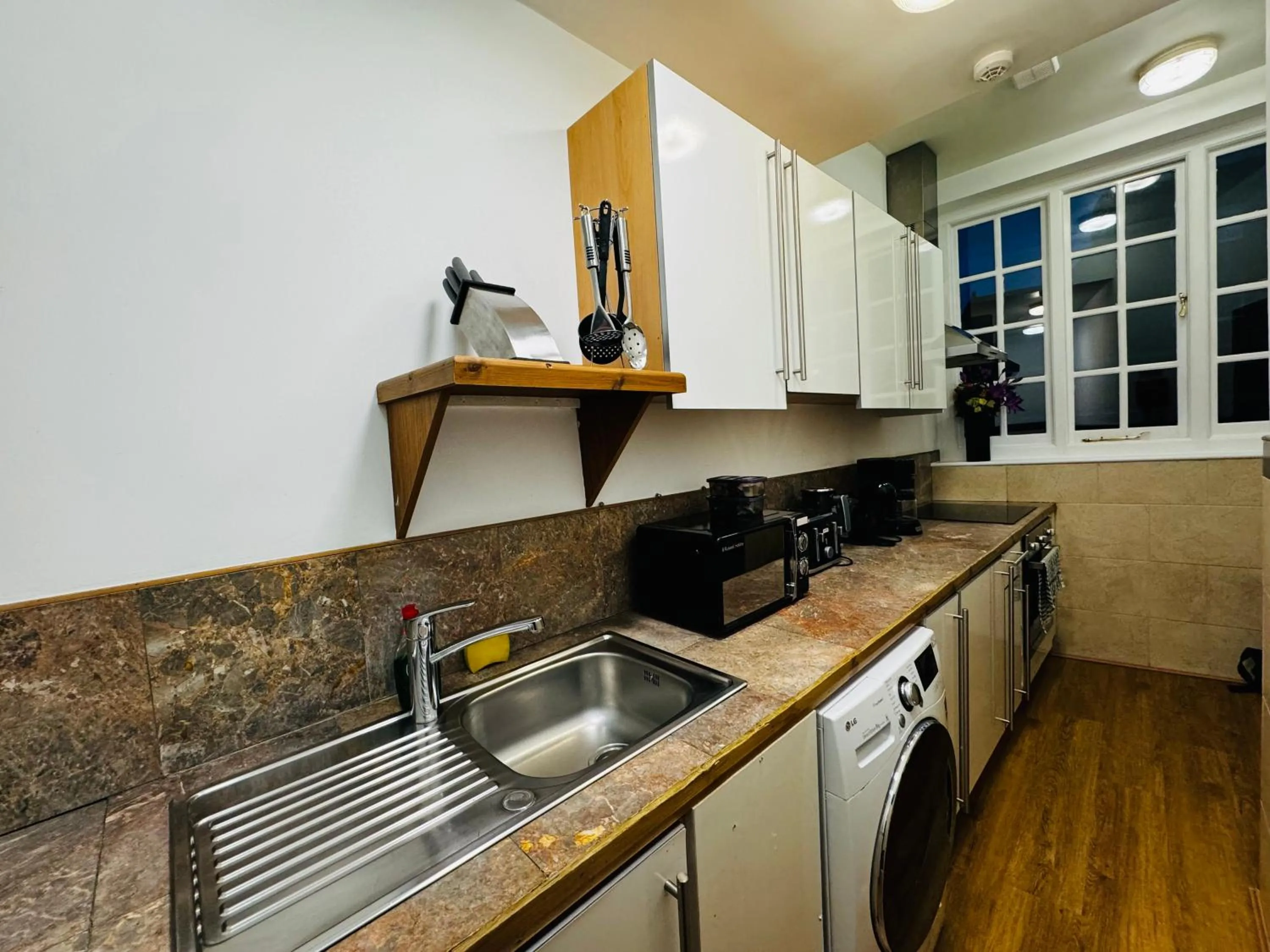 kitchen in Berkley Apartments
