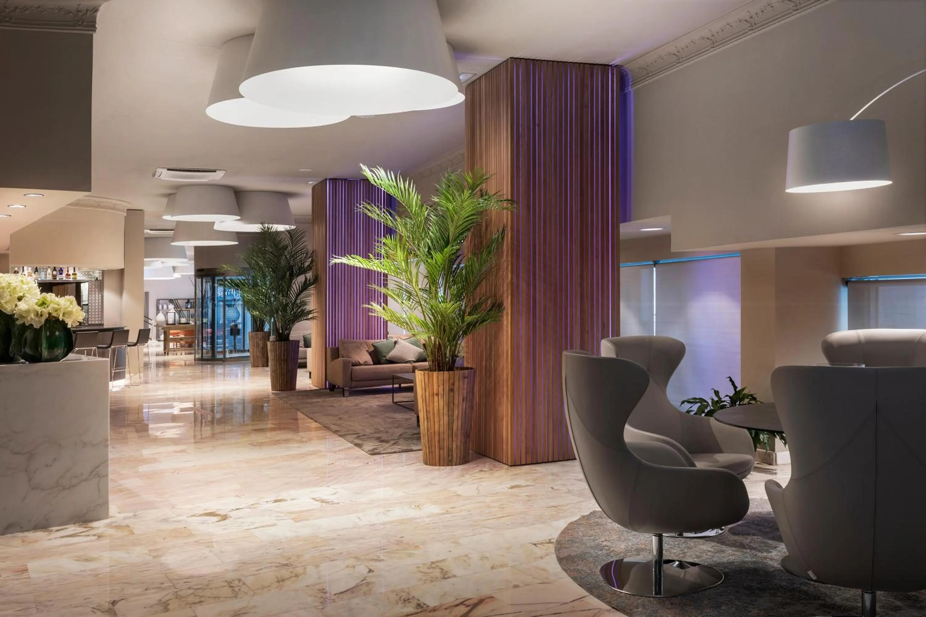 Lobby or reception in Salles Hotel Málaga Centro