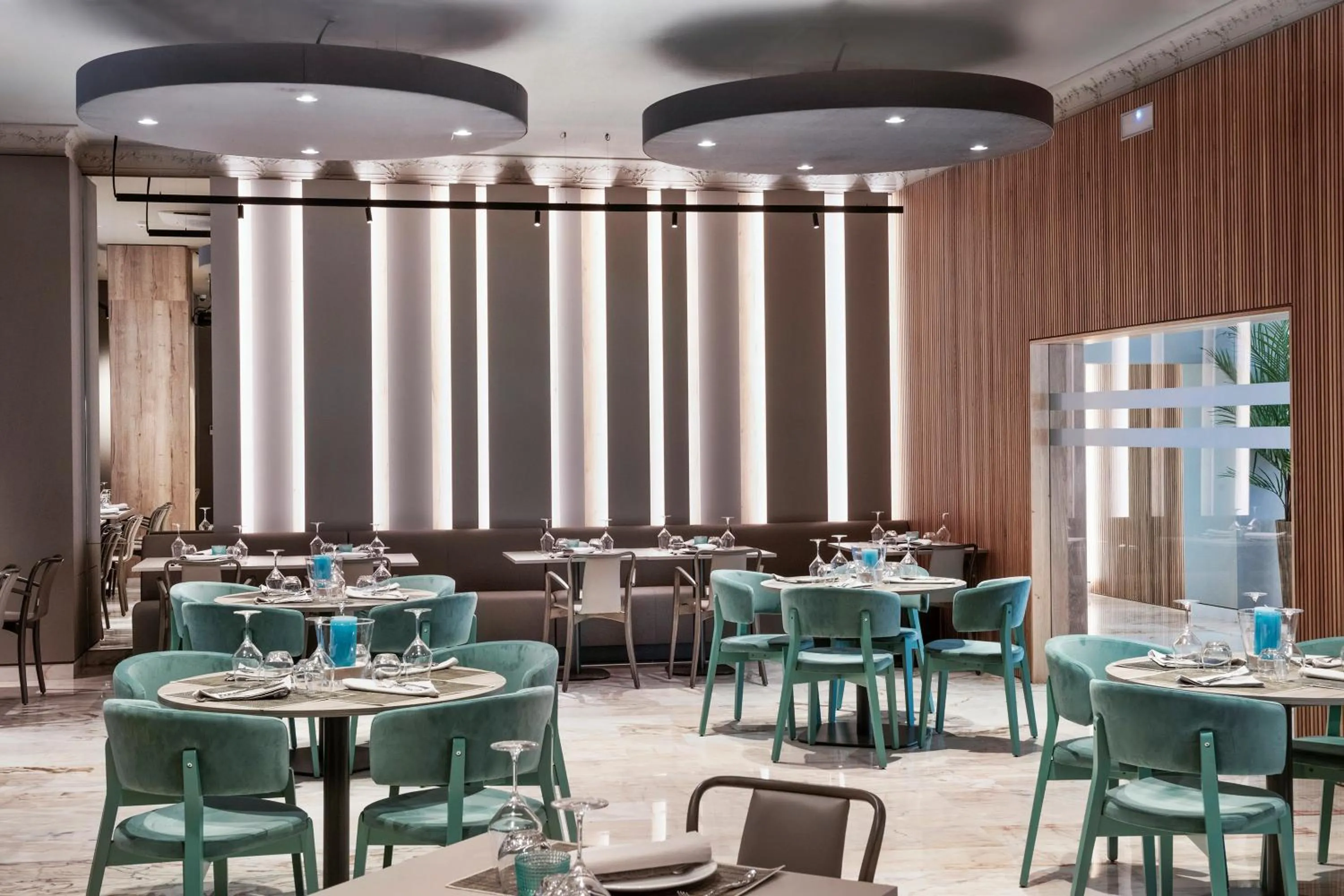 Restaurant/places to eat in Salles Hotel Málaga Centro