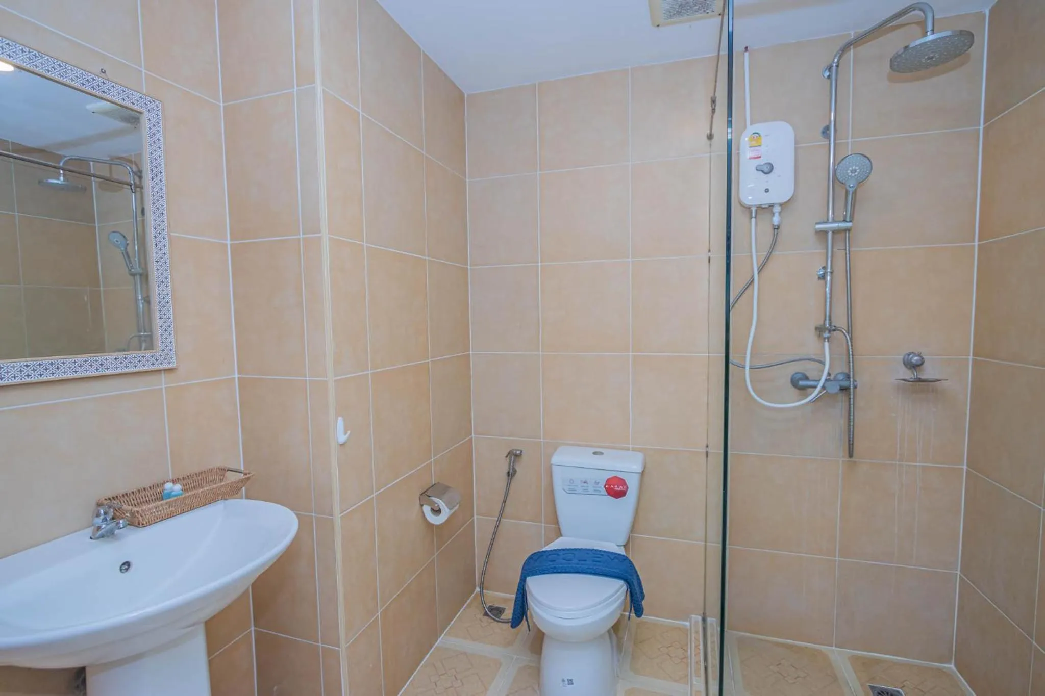 Toilet in Utopia Kata By RoomQuest