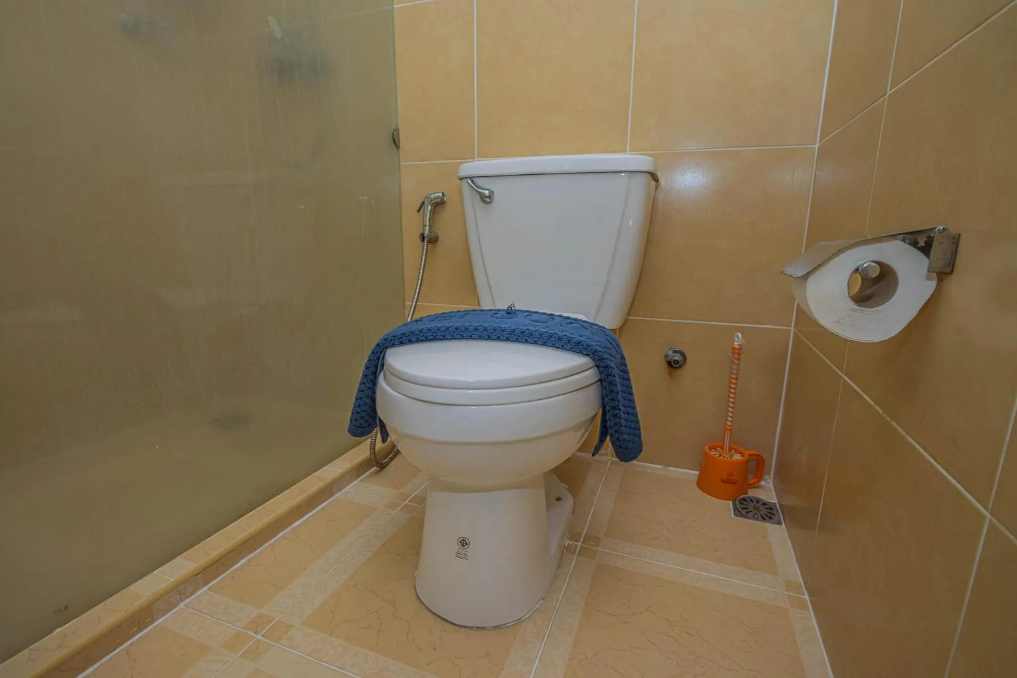 Toilet in Utopia Kata By RoomQuest