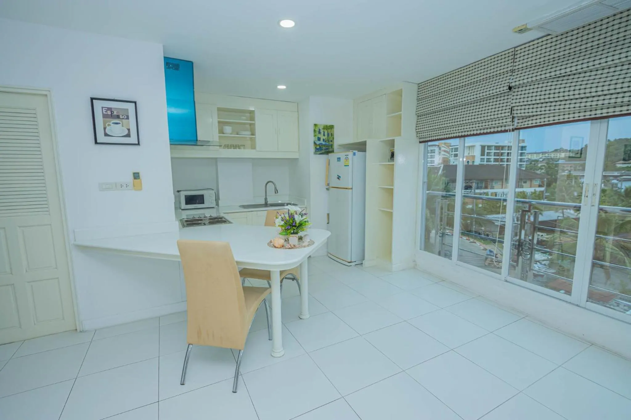 Kitchen or kitchenette in Utopia Kata By RoomQuest