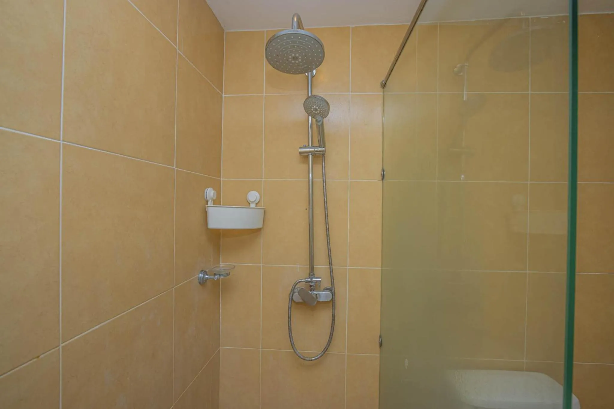 Shower in Utopia Kata By RoomQuest