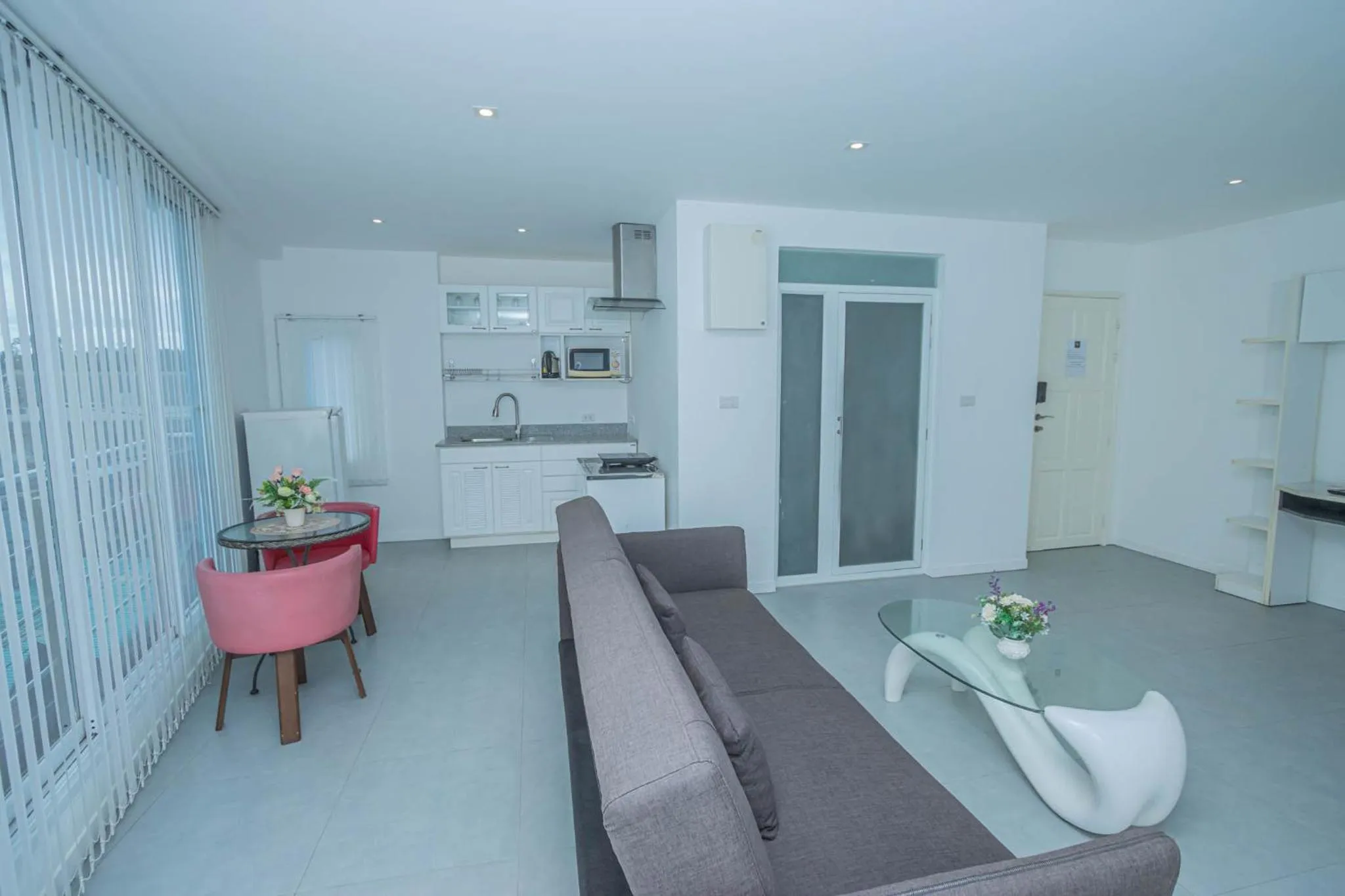 Kitchen or kitchenette in Utopia Kata By RoomQuest