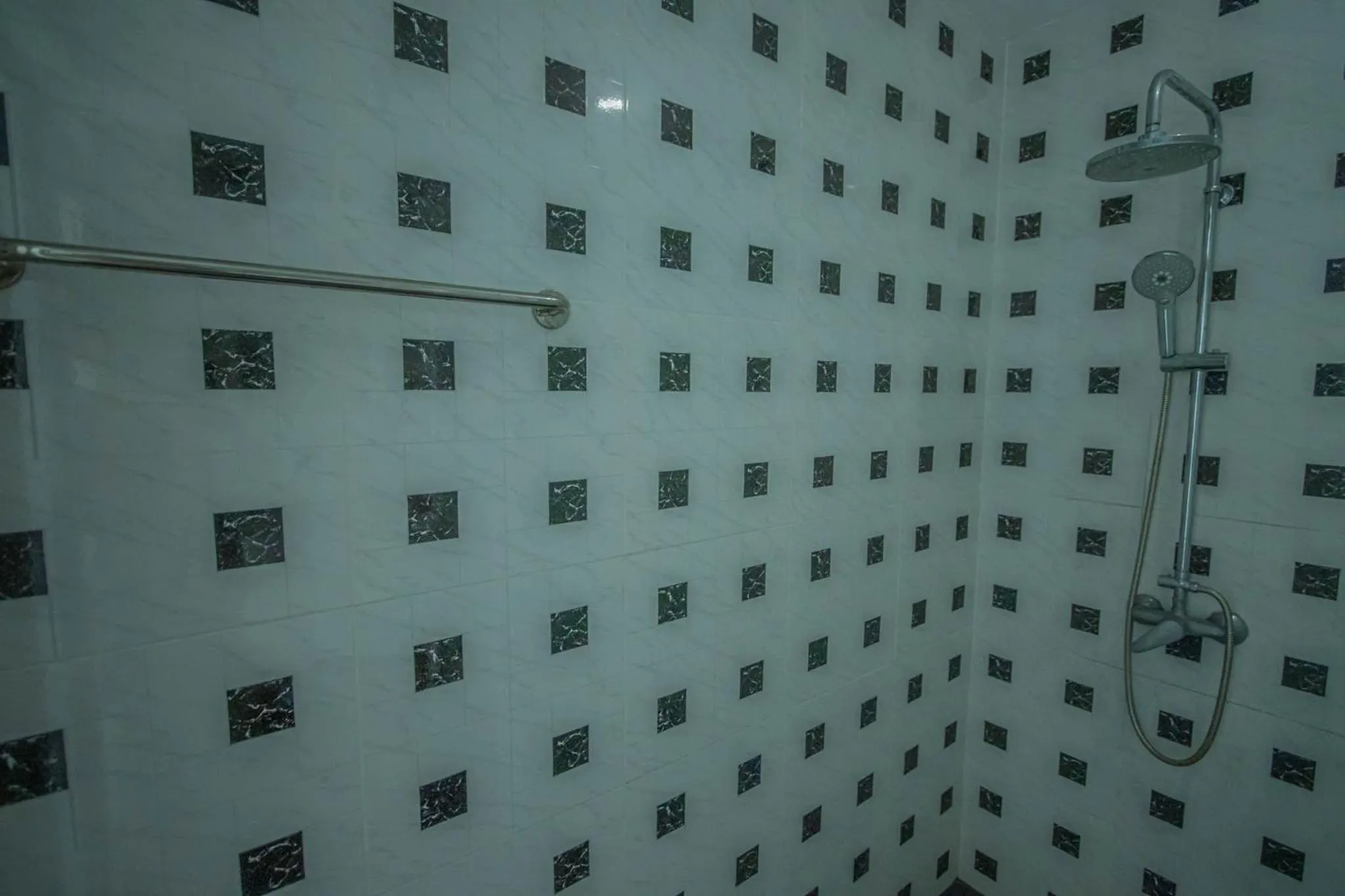 Shower in Utopia Kata By RoomQuest