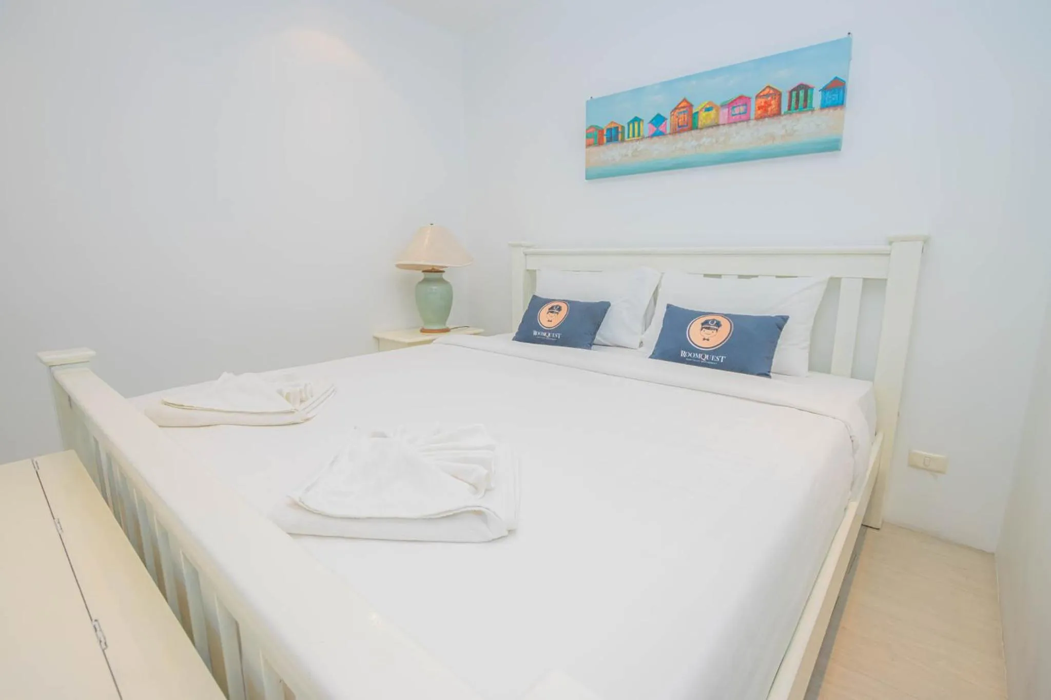 Bed in Utopia Kata By RoomQuest