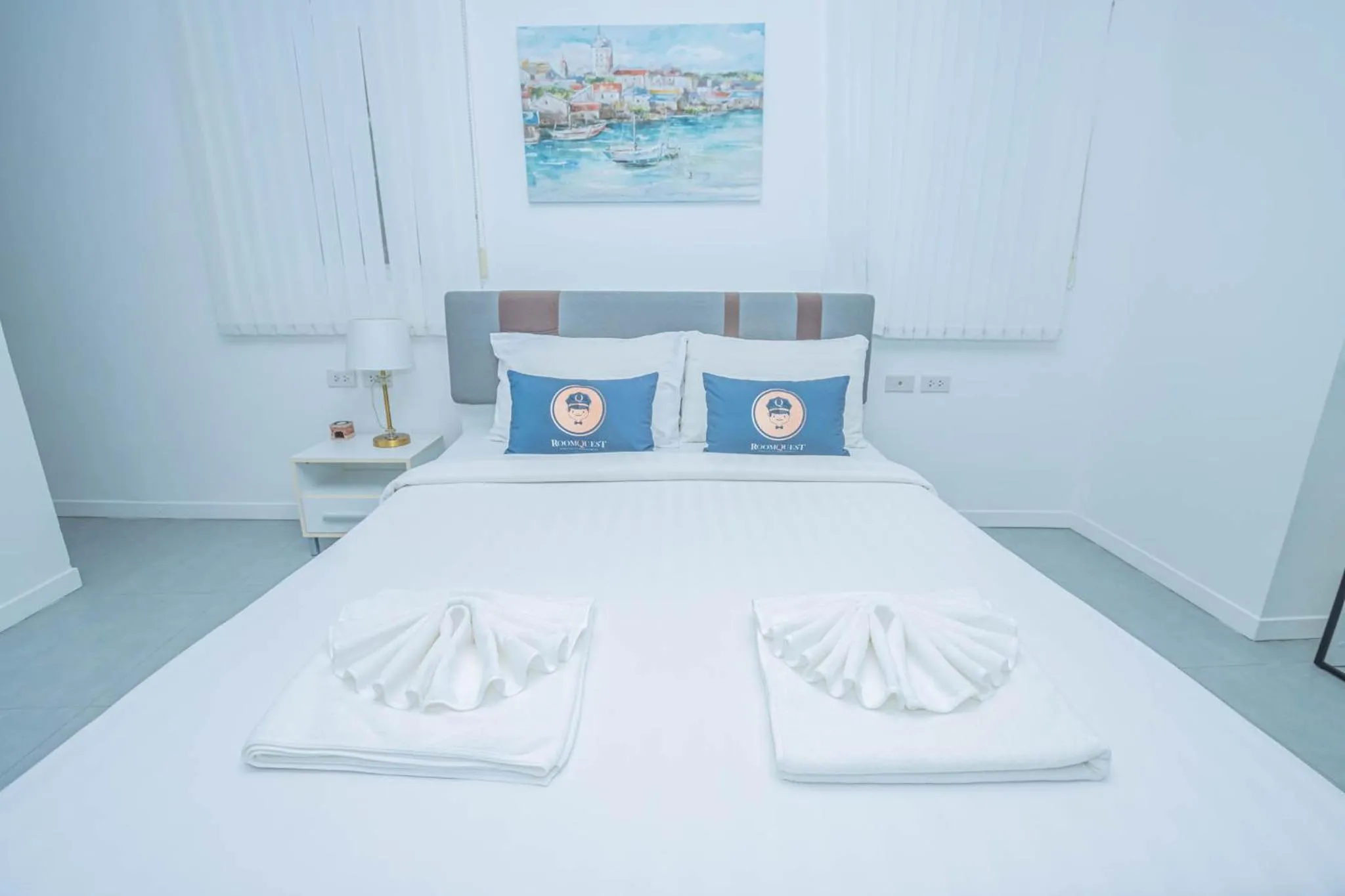 Bed in Utopia Kata By RoomQuest