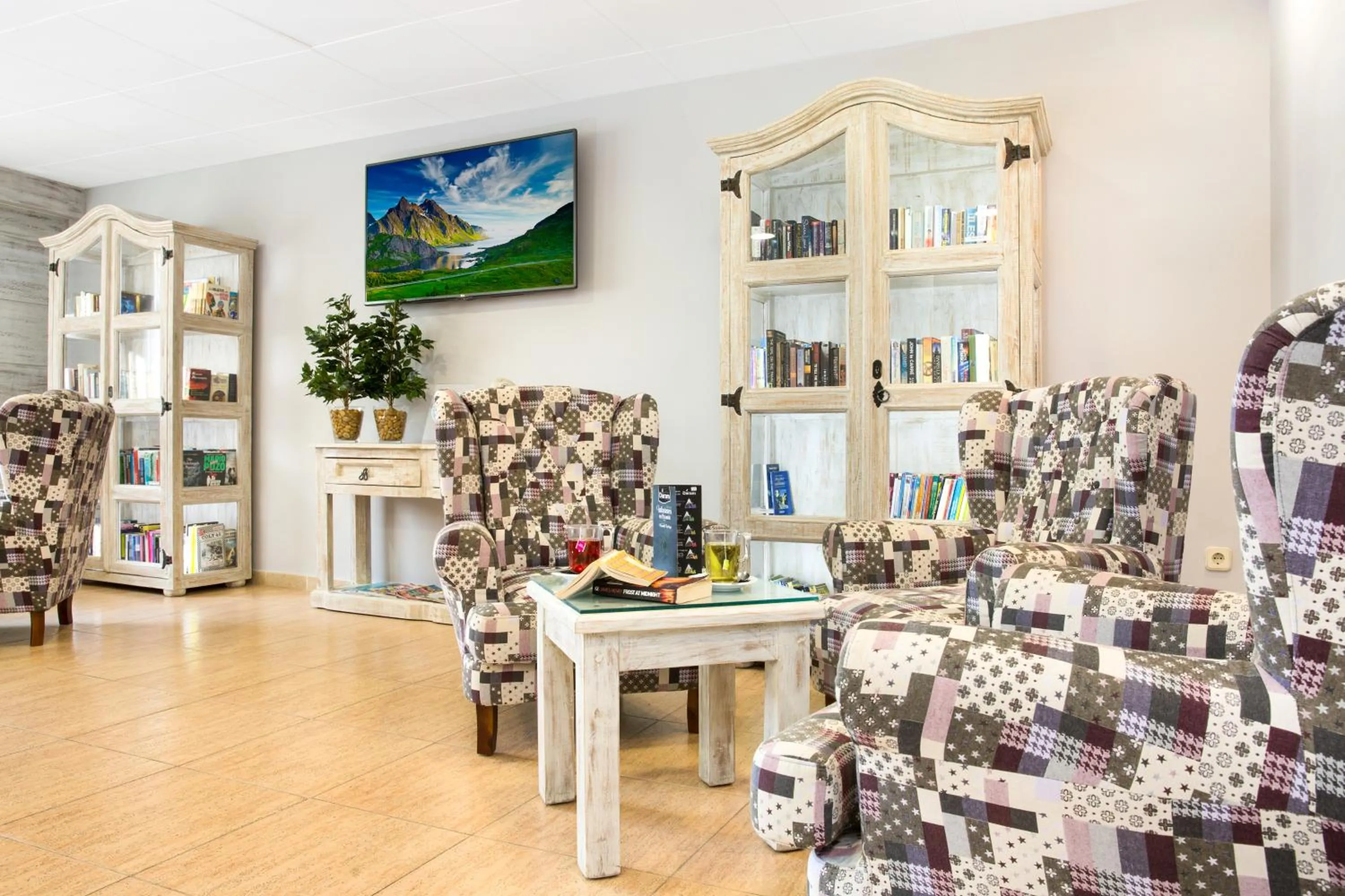 Communal lounge/ TV room in Sumus Hotel Stella and Spa 4S Adults Recommended