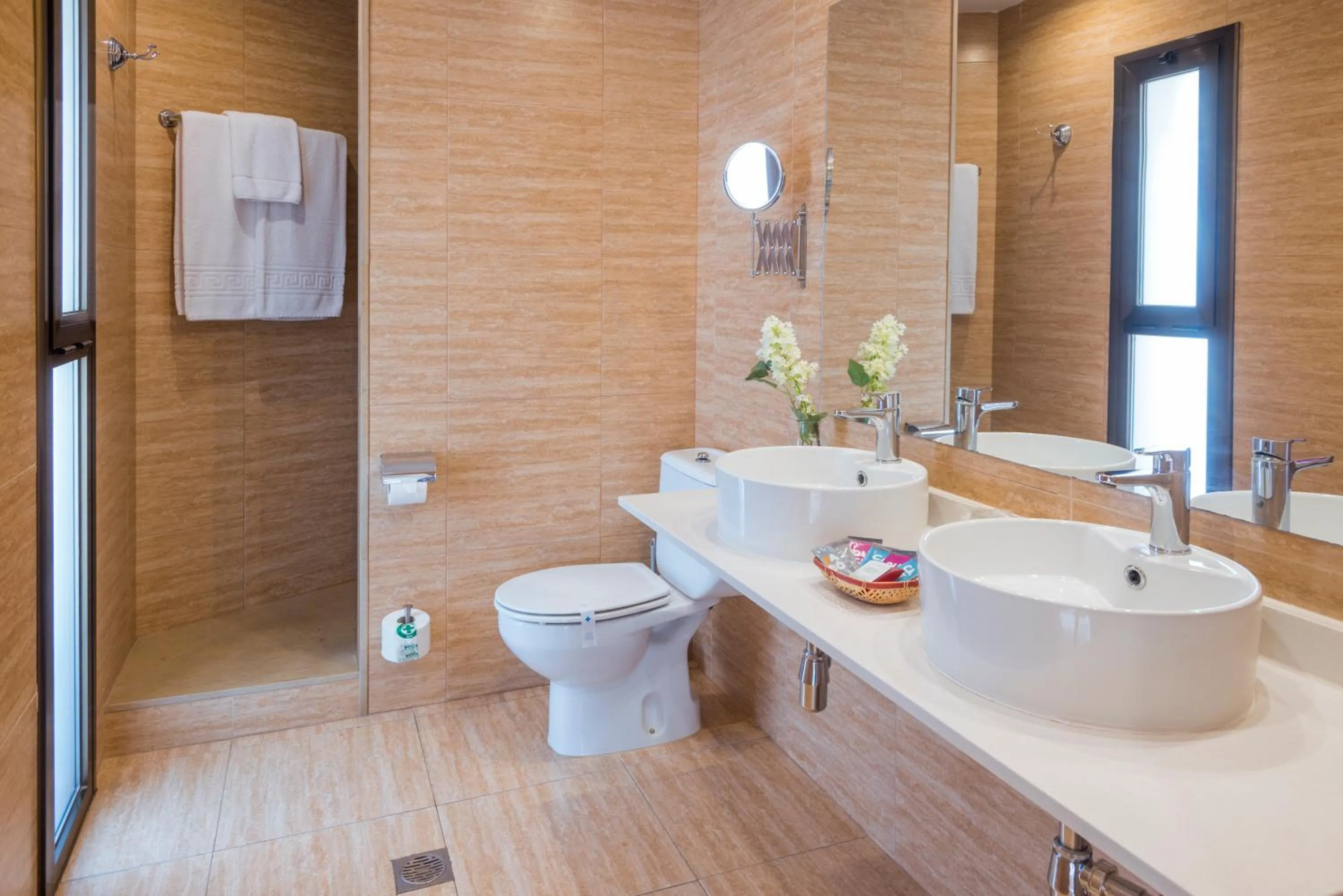 Shower in Sumus Hotel Stella and Spa 4S Adults Recommended