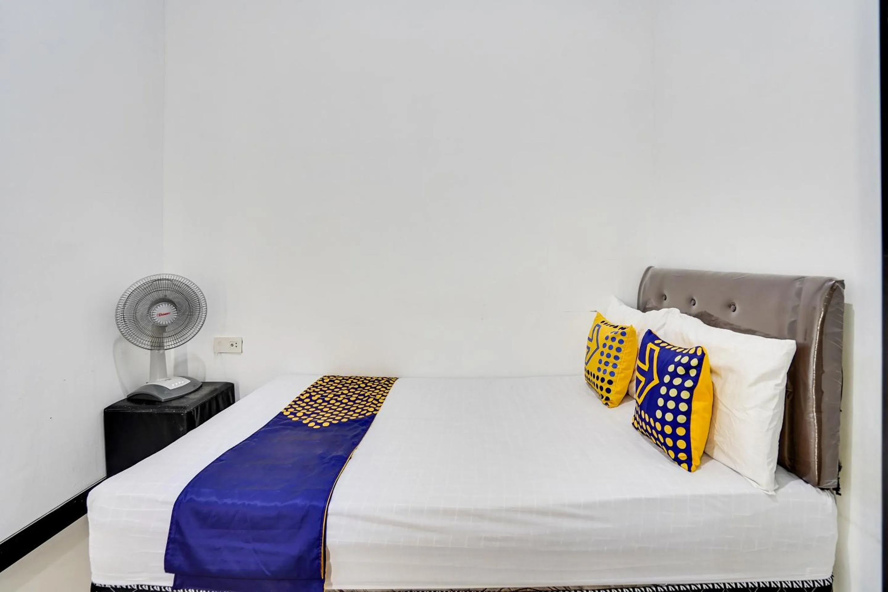 Bedroom in Hotel O Rumah Kost Gresik Syariah