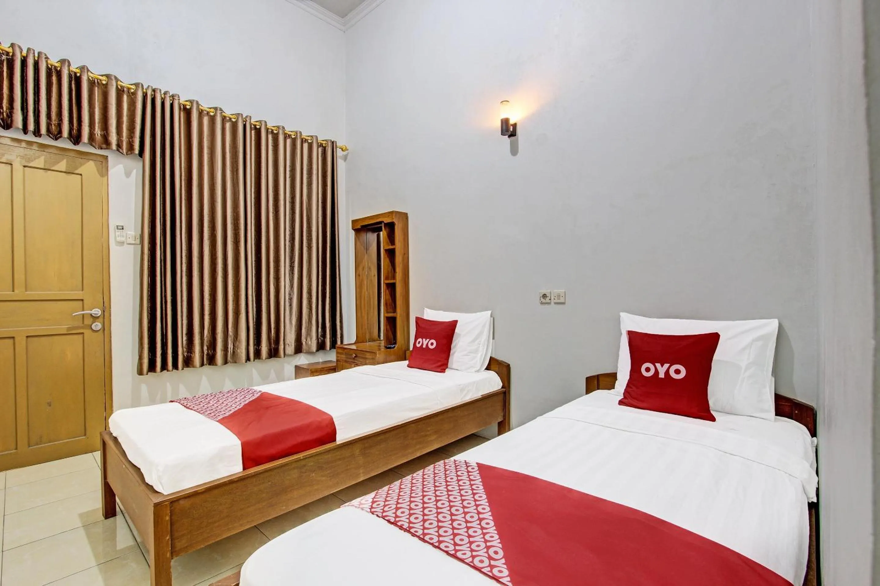 Bedroom, Bed in Hotel O Wisma Pkpri Purworejo