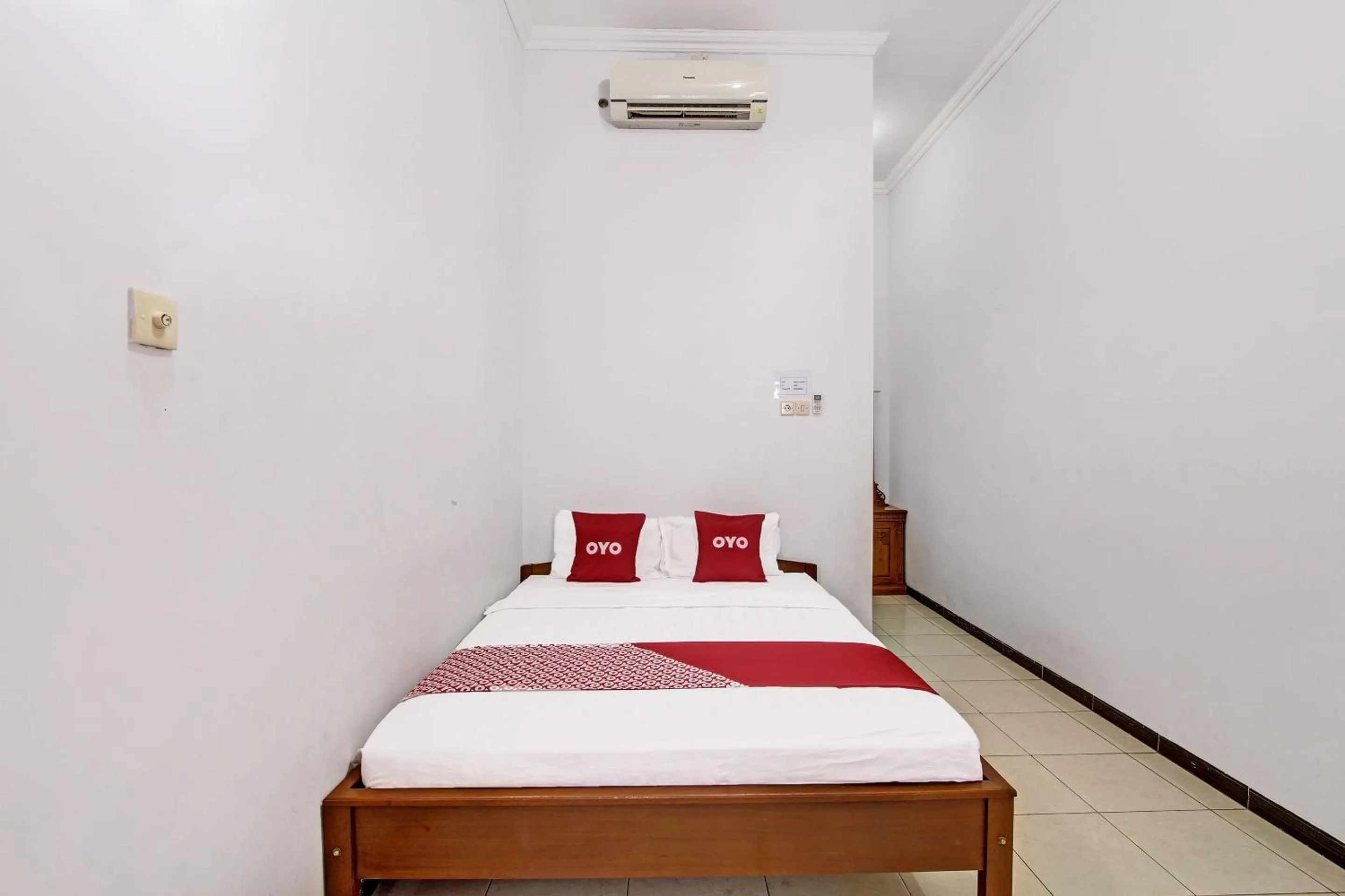 Bedroom, Bed in Hotel O Wisma Pkpri Purworejo