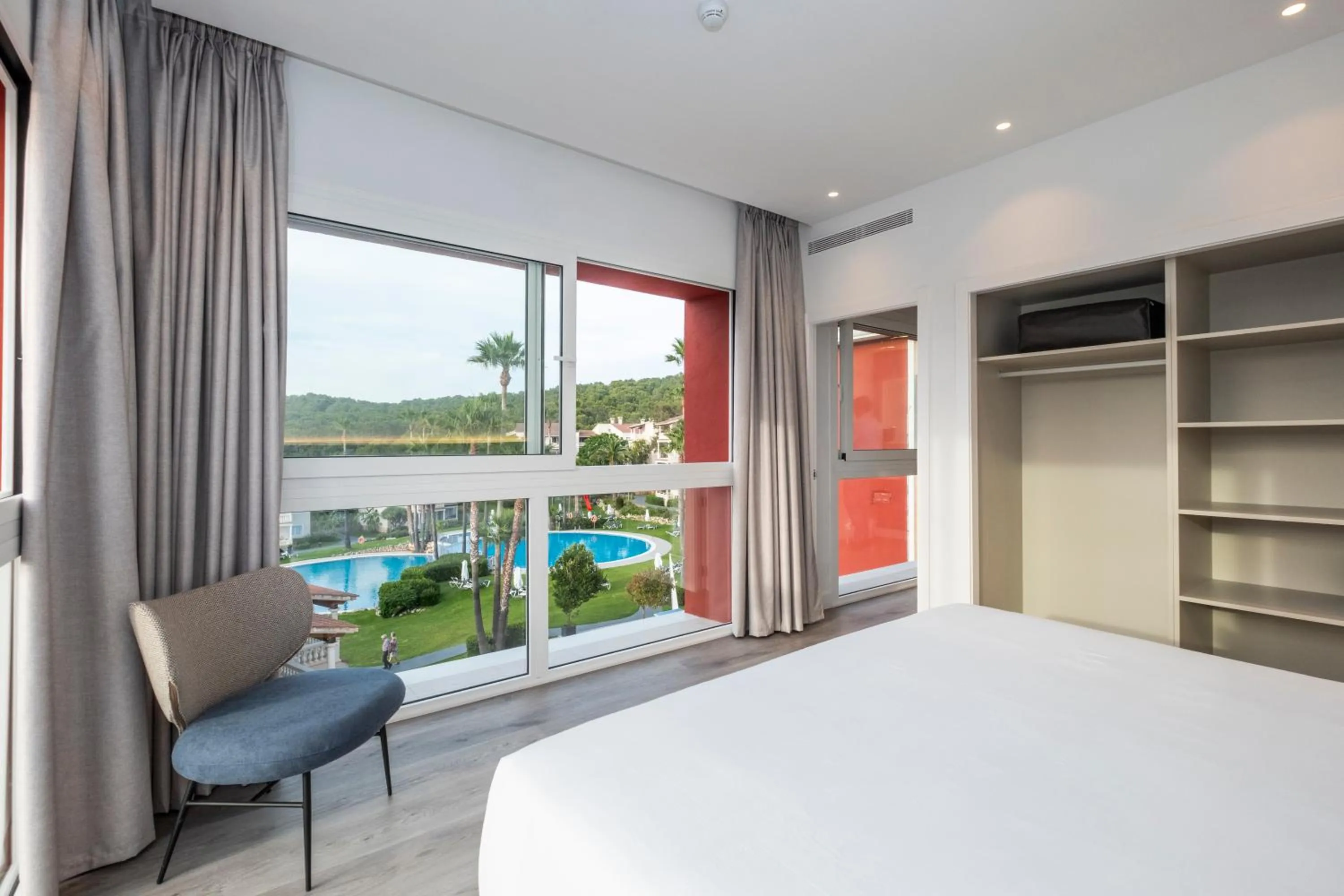 Bedroom, Bed in HG Jardín de Menorca