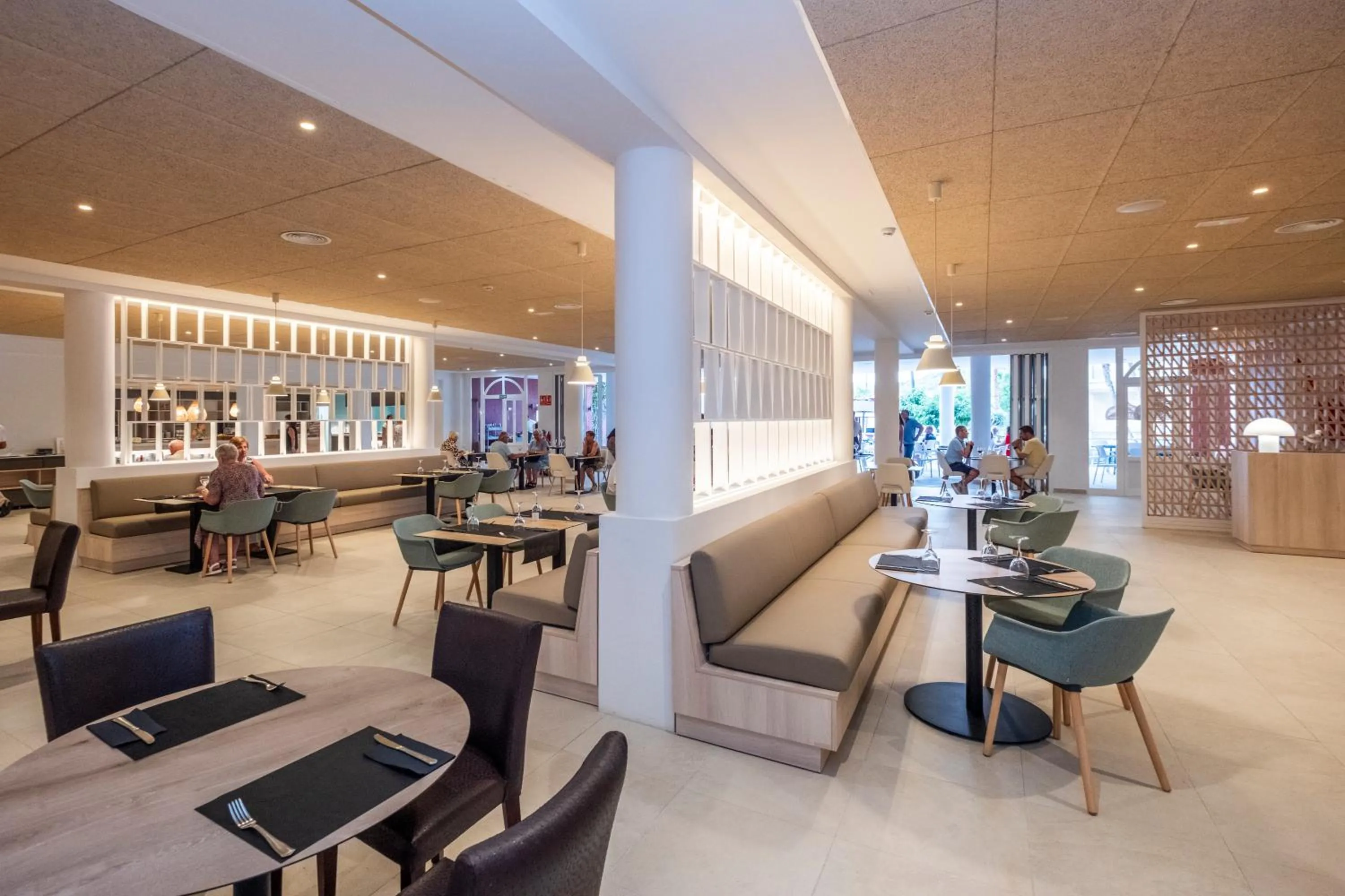 Restaurant/places to eat in HG Jardín de Menorca