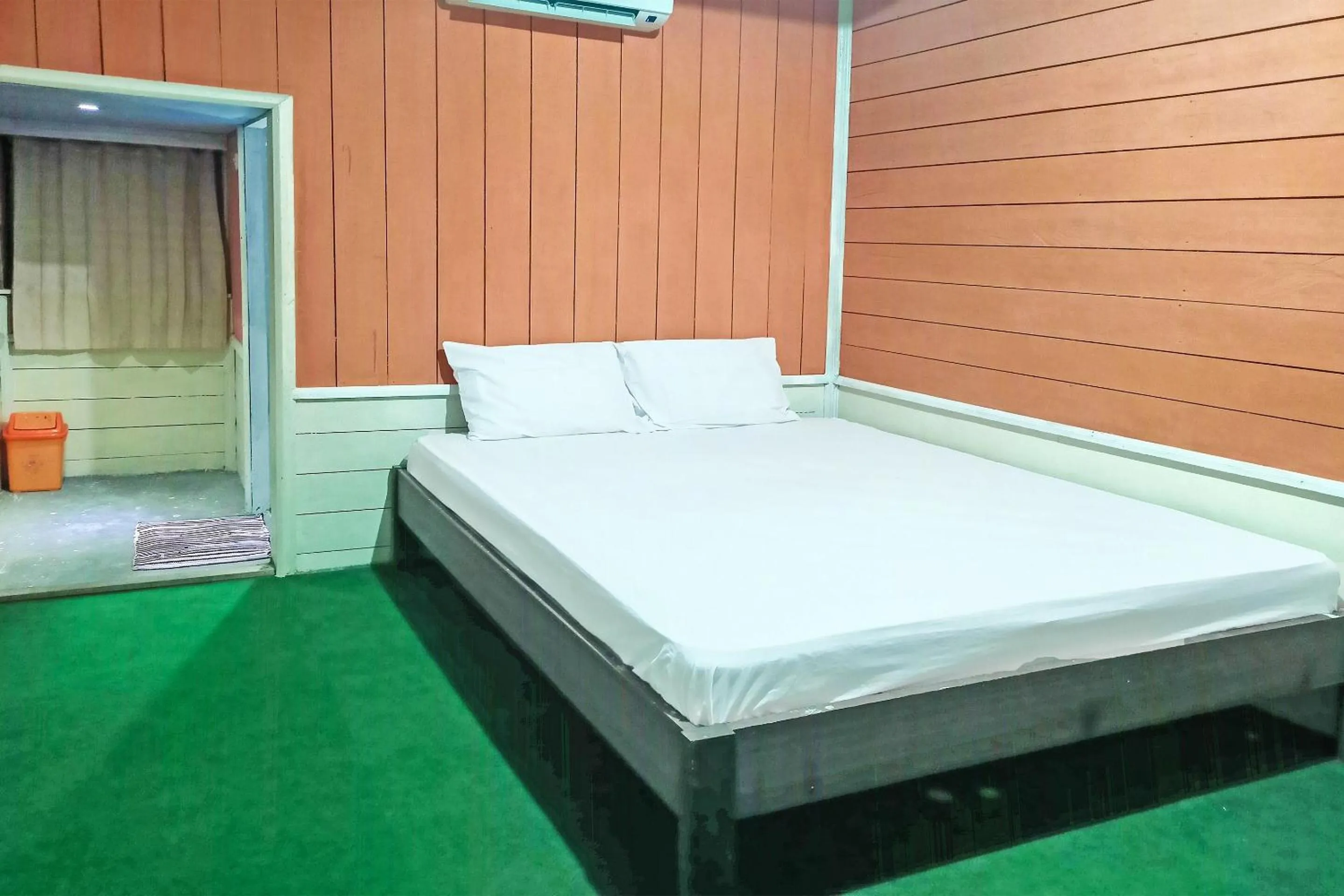 Bedroom, Bed in OYO 91768 Hotel Tanjung Permai