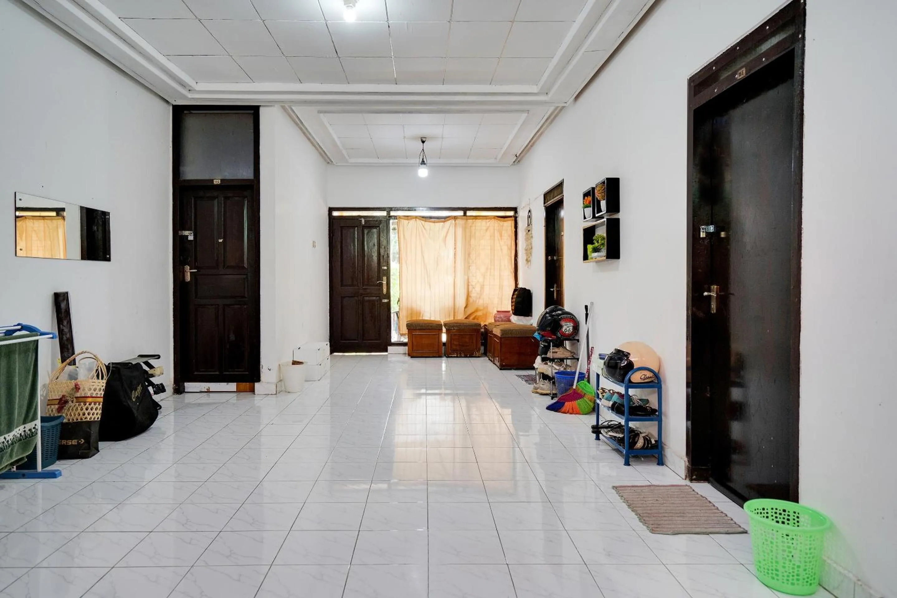 Lobby or reception in SPOT ON 91775 Pondok 14 Syariah