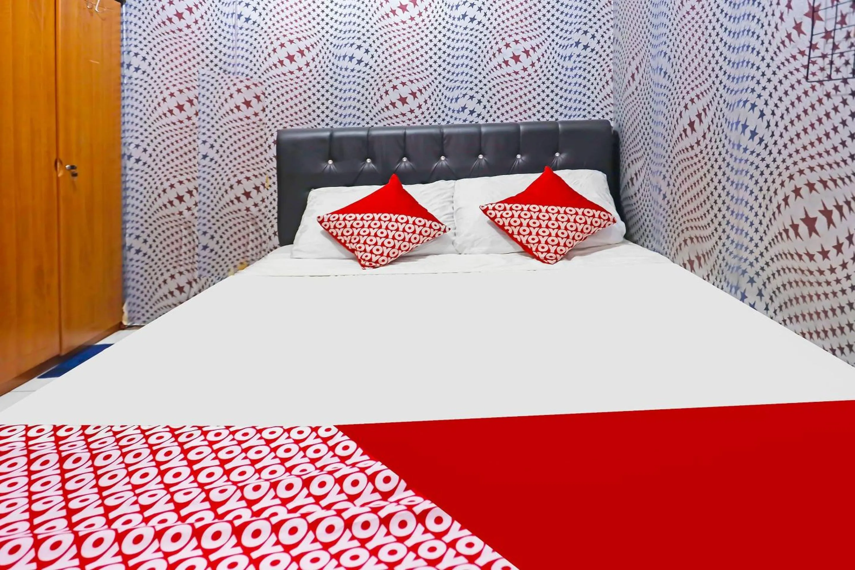 Bedroom, Bed in Hotel O Satria Homestay Syariah