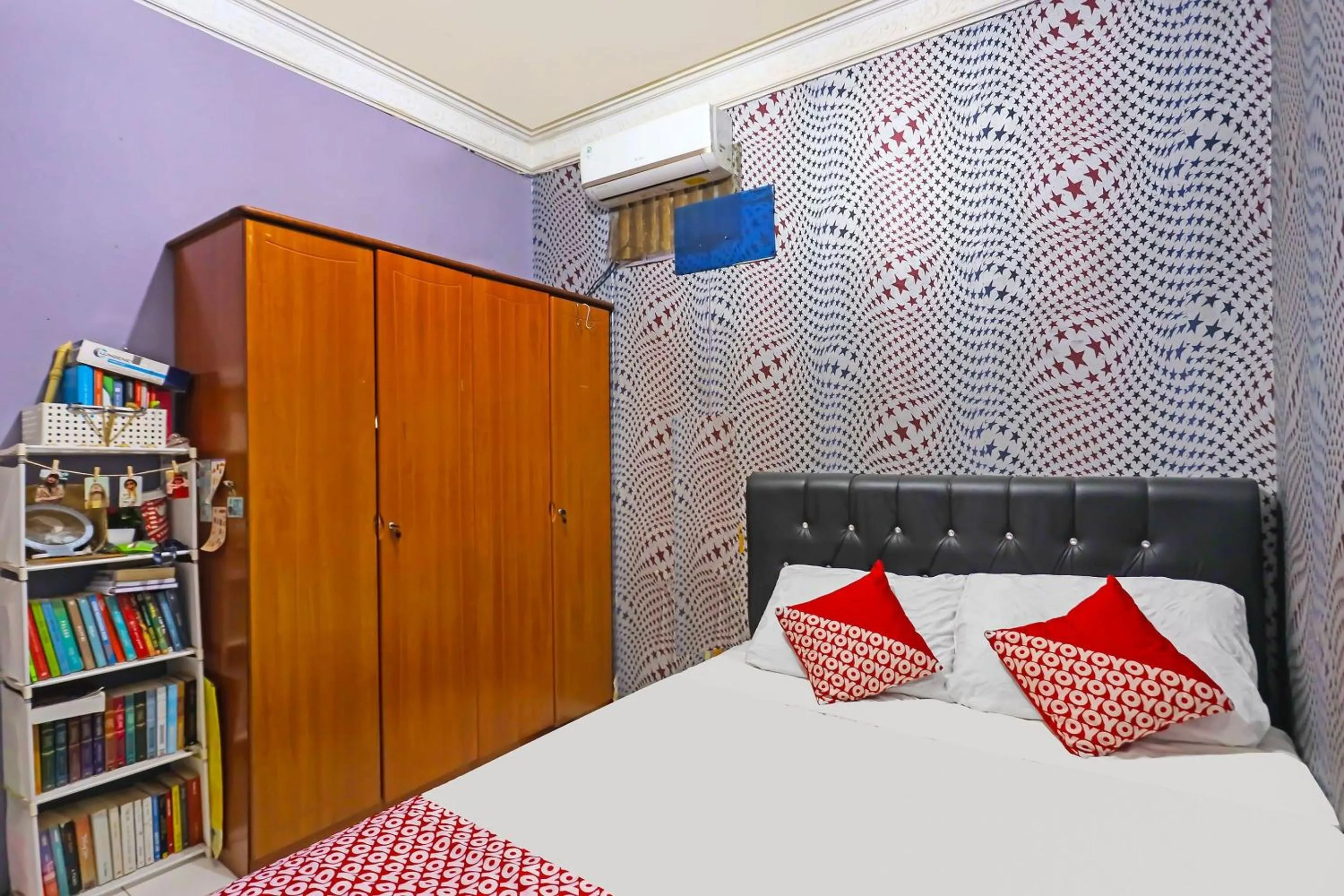 Bedroom, Bed in Hotel O Satria Homestay Syariah