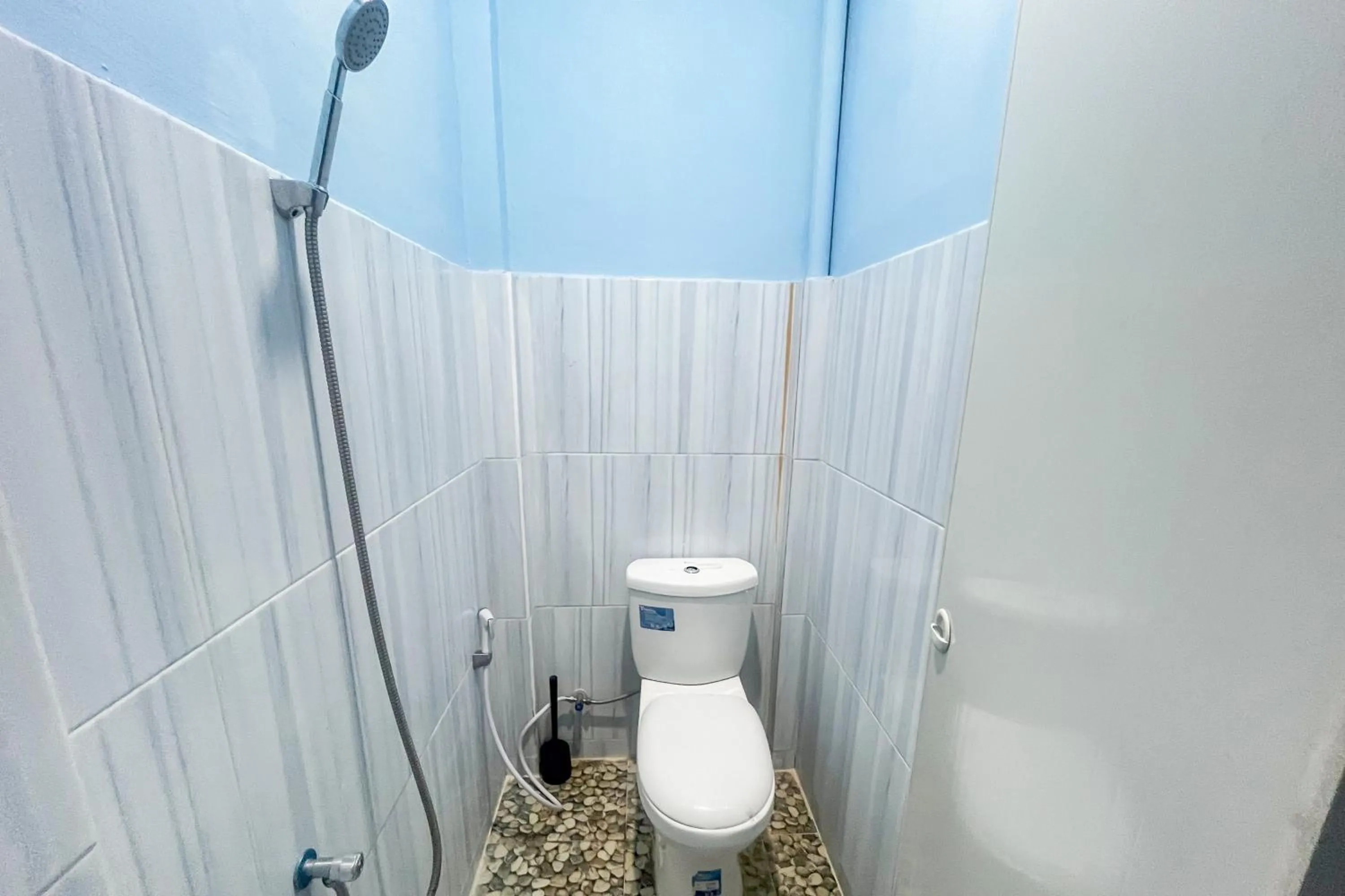 Bathroom in Zazezo Homestay Syariah RedPartner