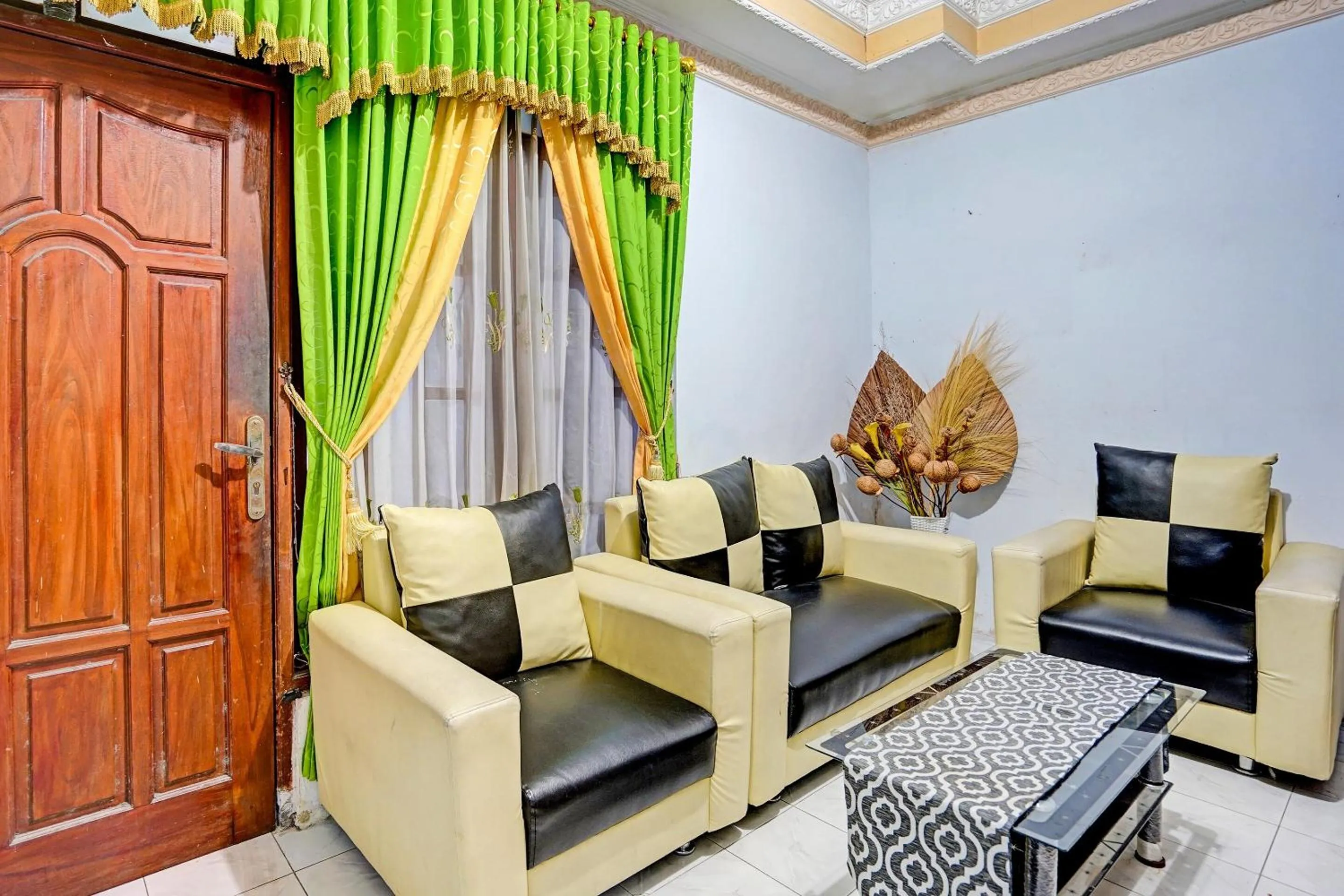 Lobby or reception in Hotel O Kost Umik Sidoarjo Syariah