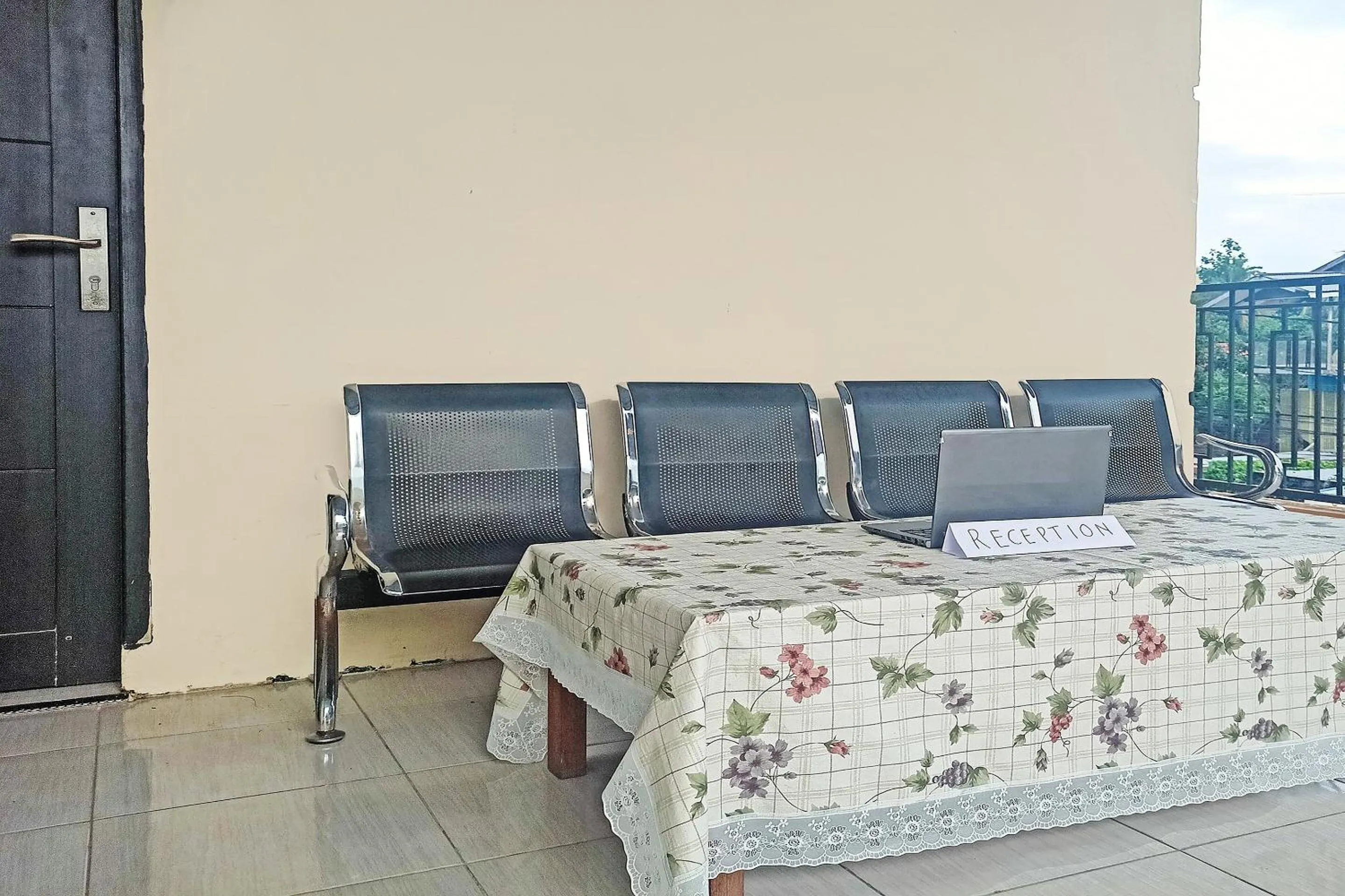 Lobby or reception, Bed in SPOT ON 91791 Homestay Surya Syariah