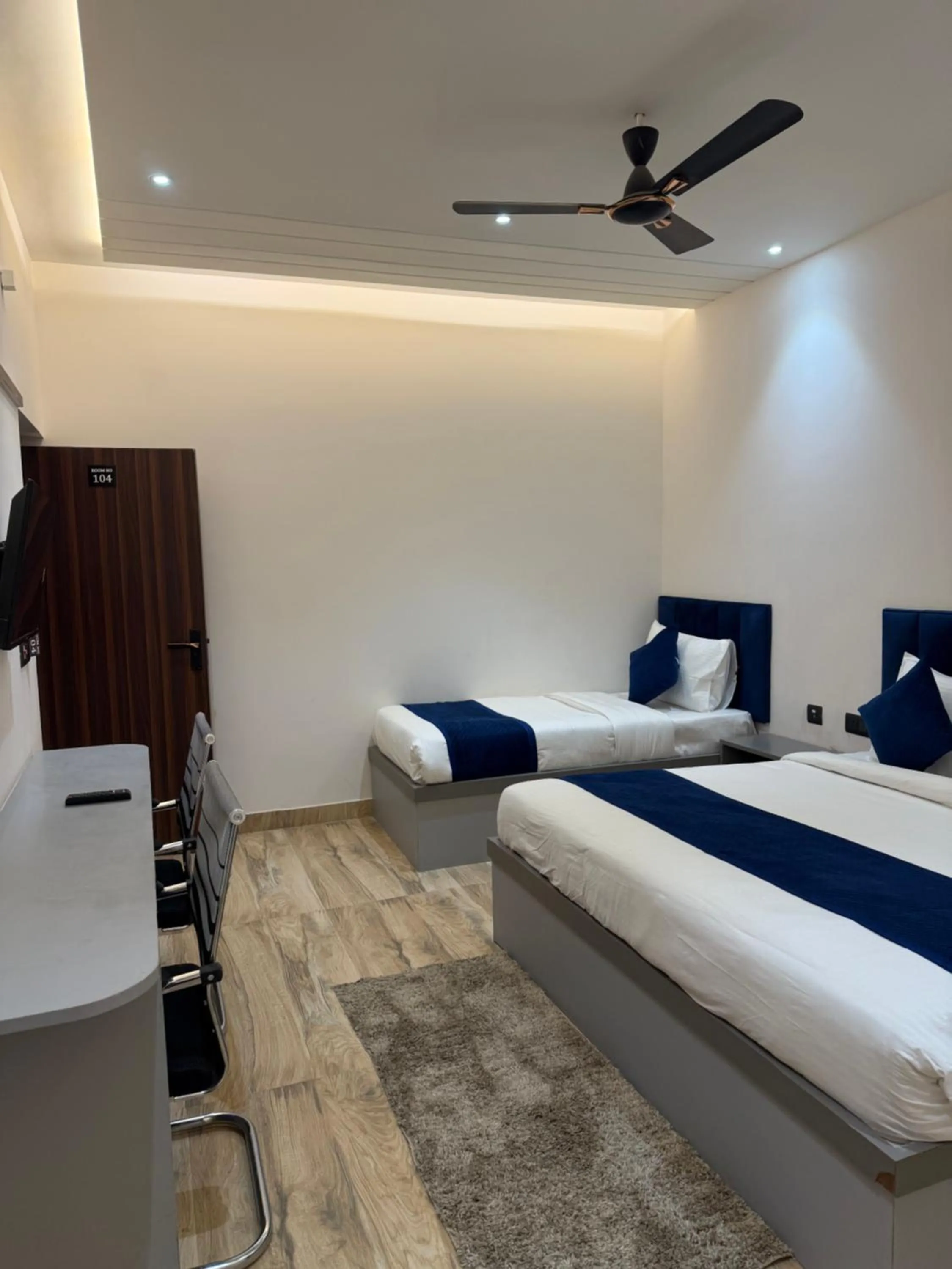 Bed in Hotel Taj Way by Jyoti Villa