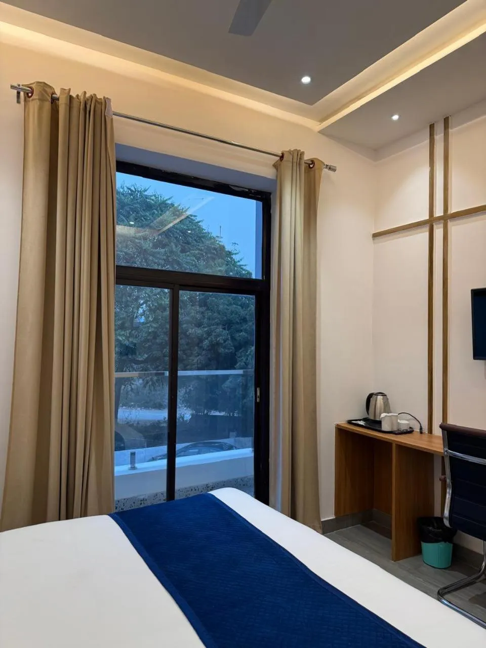 room service, Bed in Hotel Taj Way by Jyoti Villa