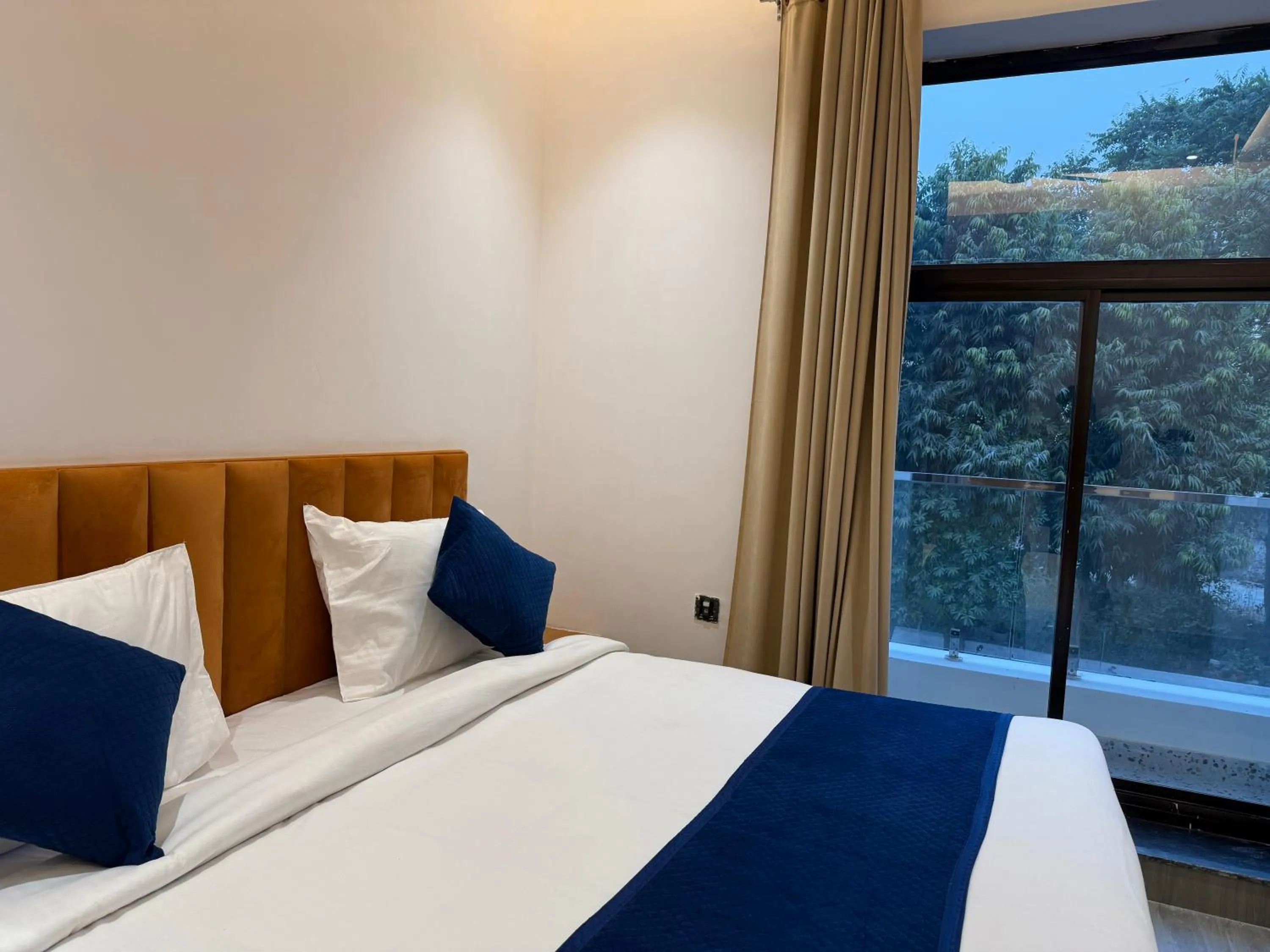 Bed in Hotel Taj Way by Jyoti Villa