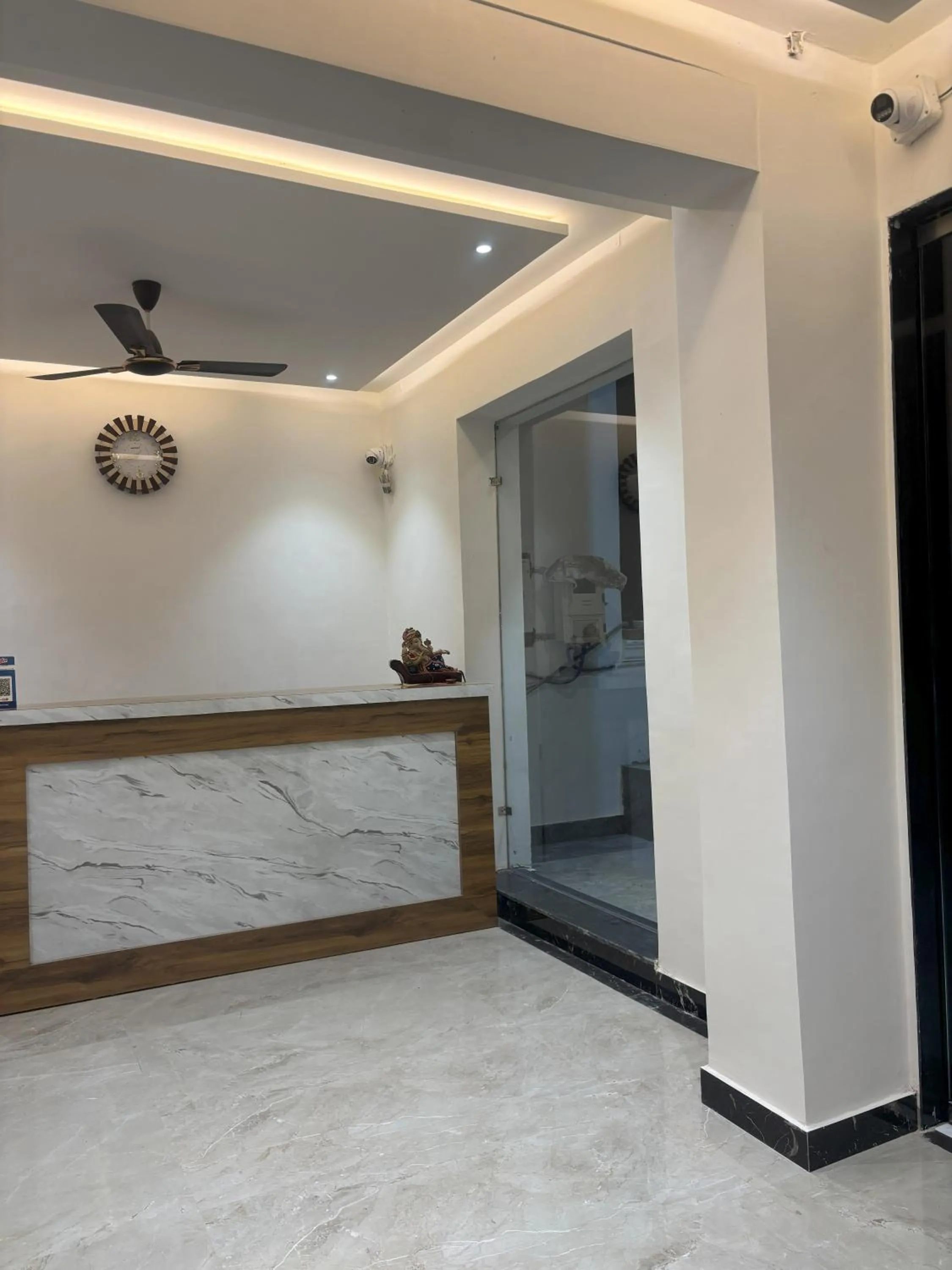 Lobby or reception in Hotel Taj Way by Jyoti Villa