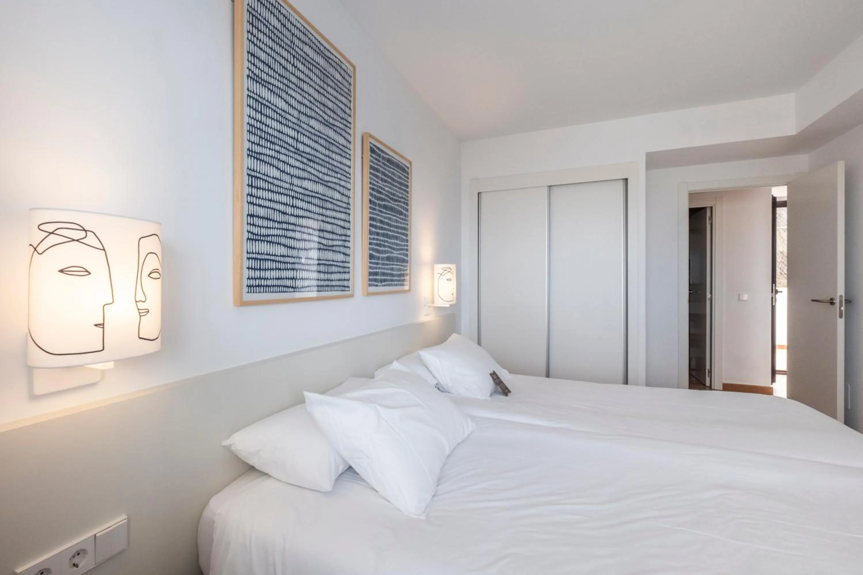 Bedroom, Bed in Calallonga Hotel Menorca