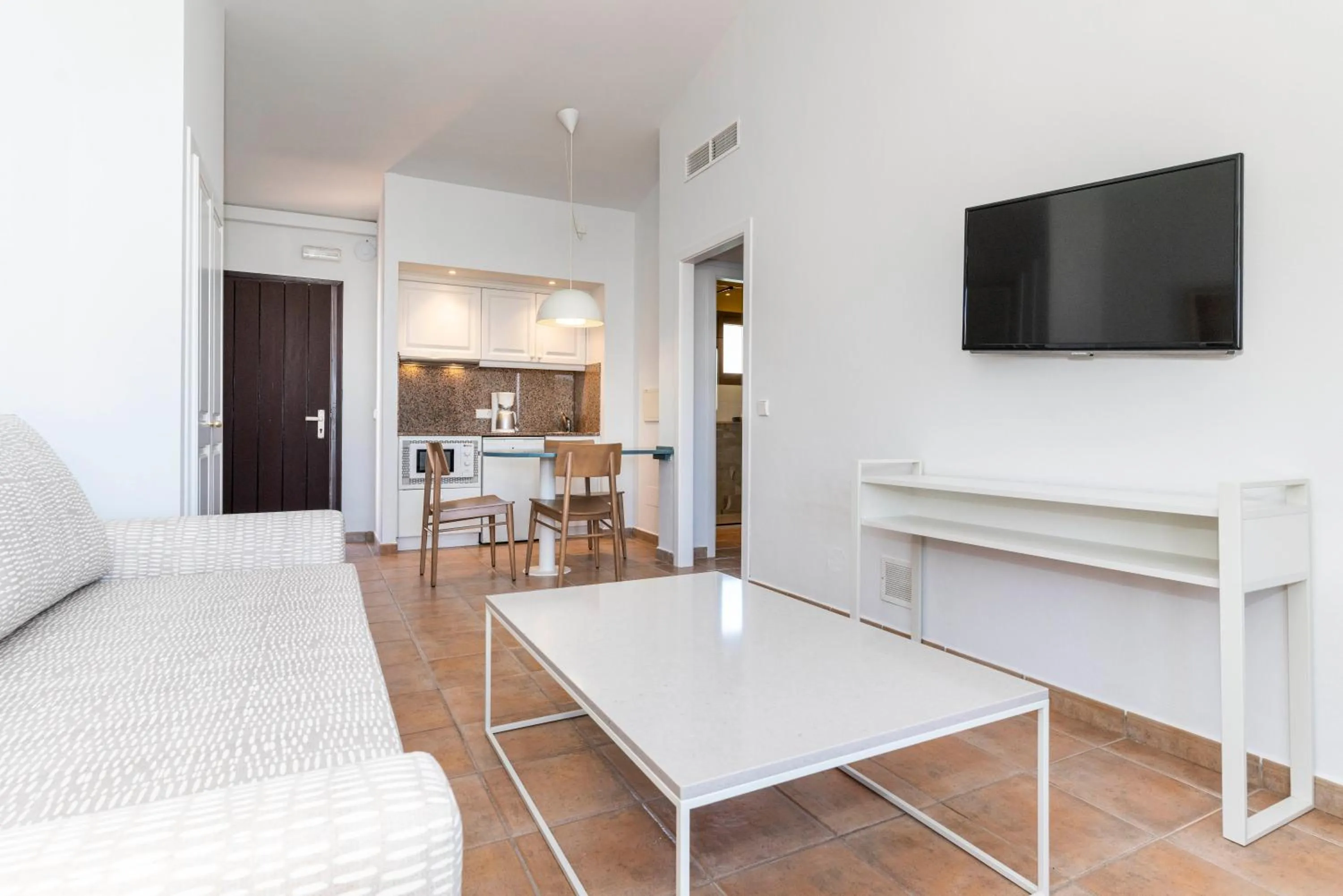 Living room in Calallonga Hotel Menorca