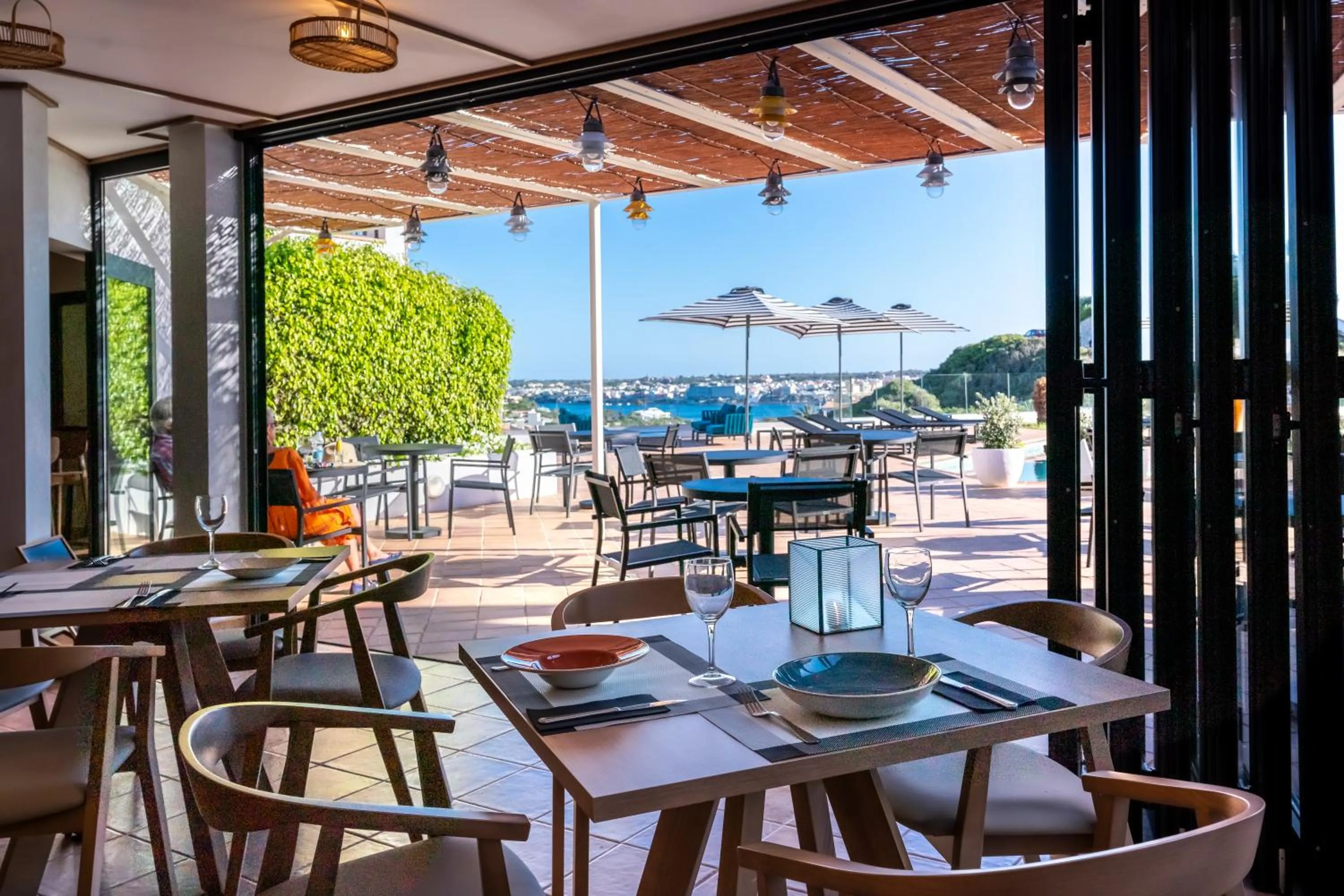 Restaurant/places to eat in Calallonga Hotel Menorca