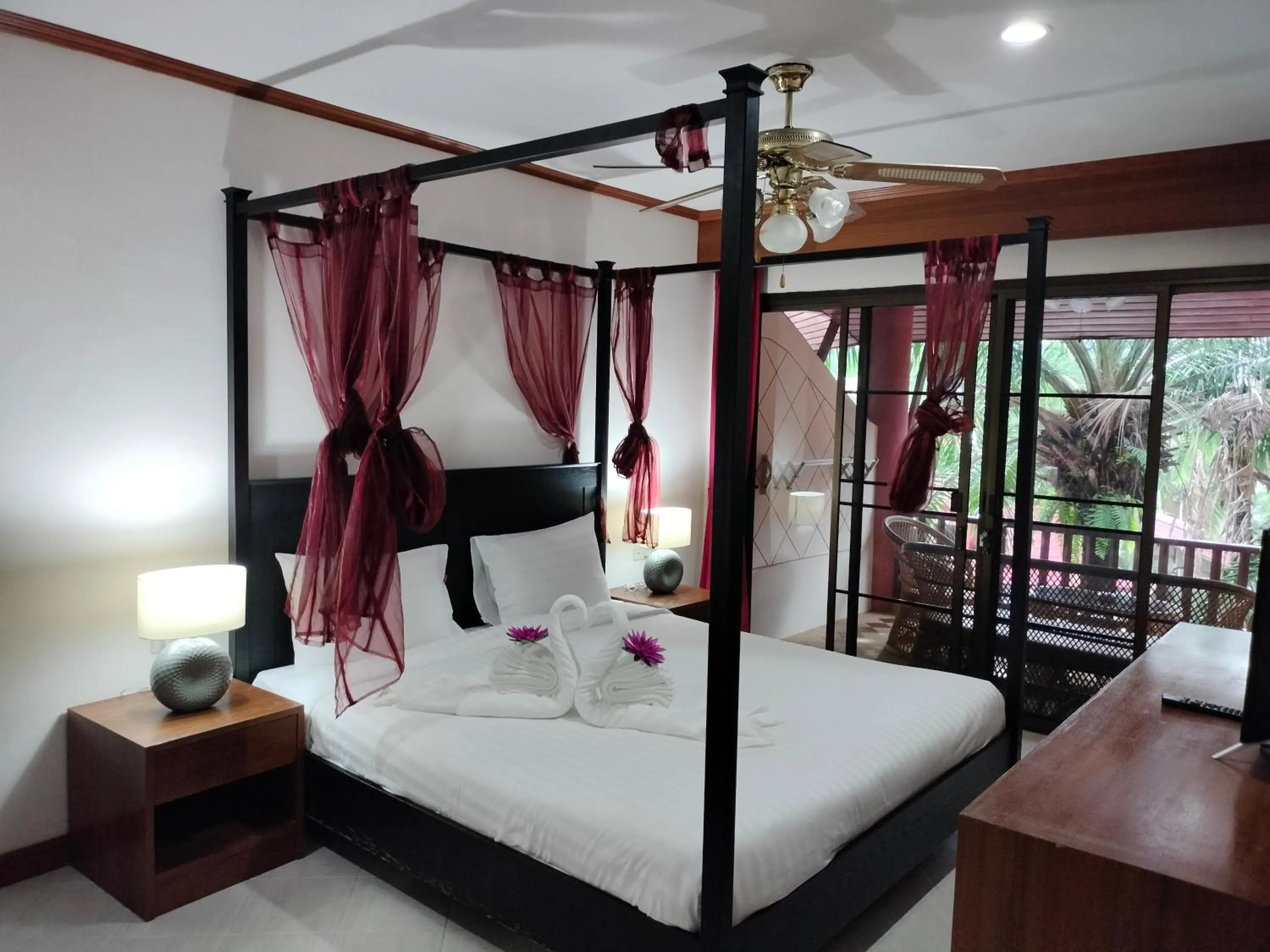 Bed in Sai Rougn apartment