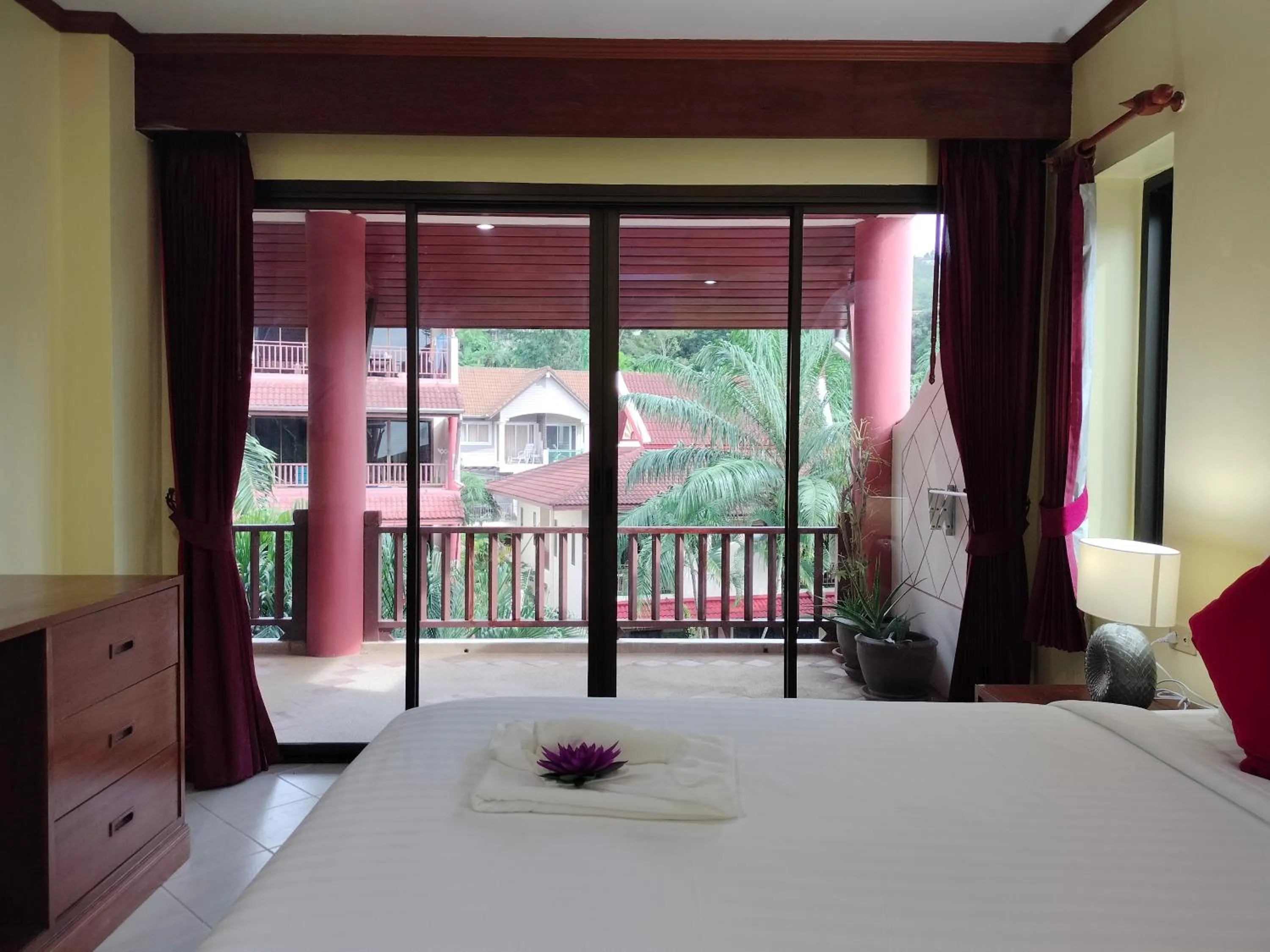 Bed in Sai Rougn apartment