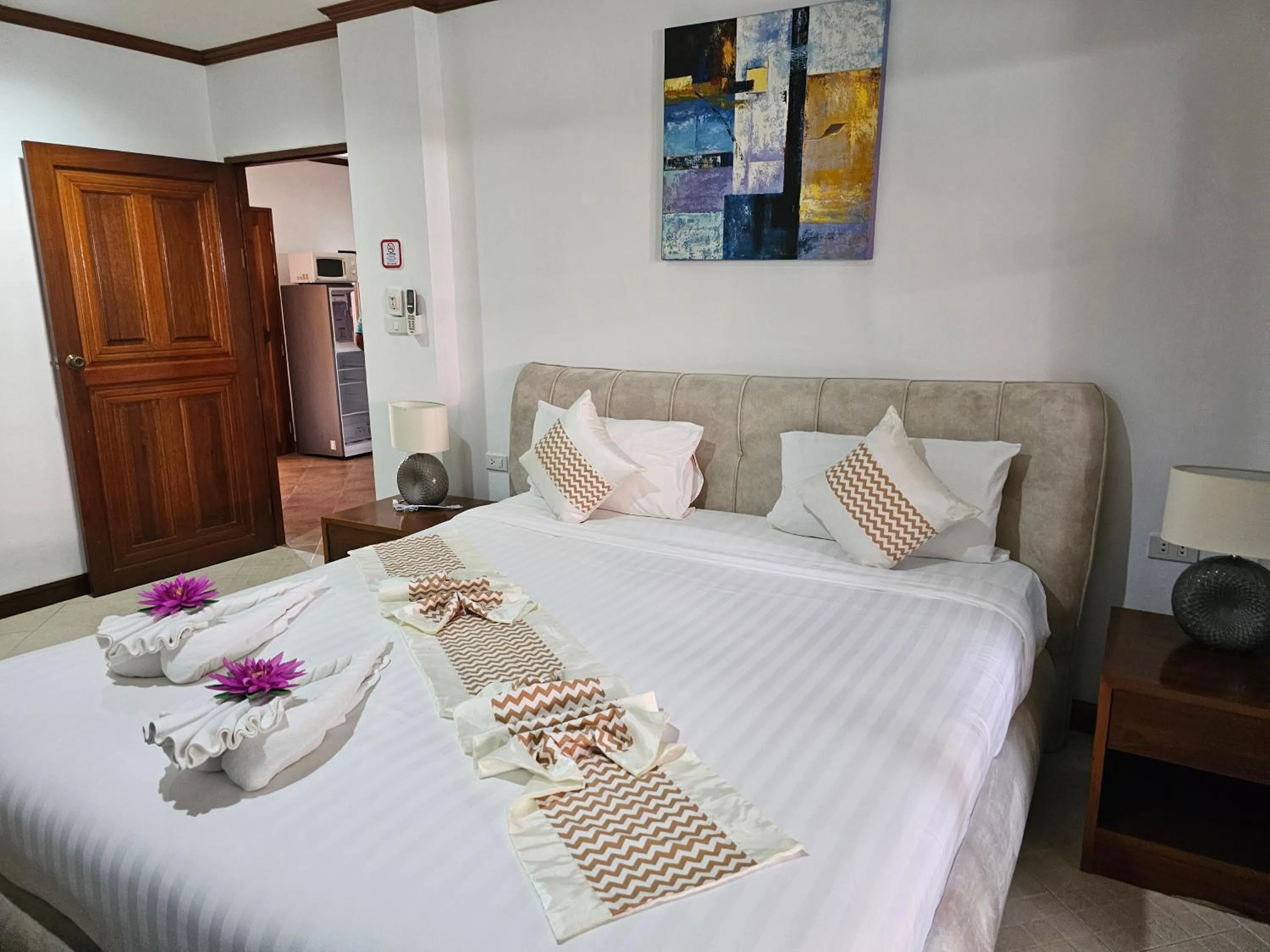 Bed in Sai Rougn apartment