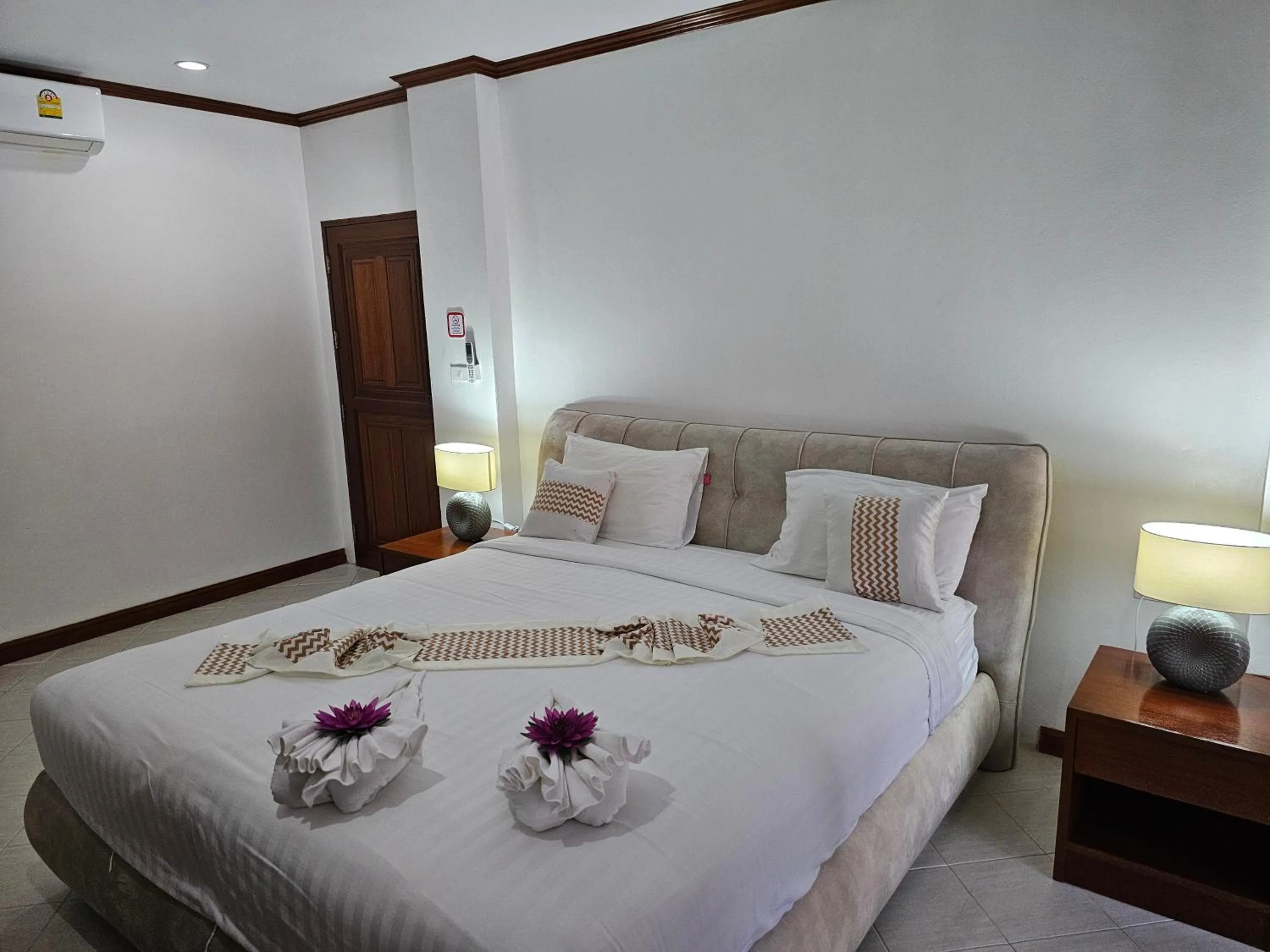 Bed in Sai Rougn apartment