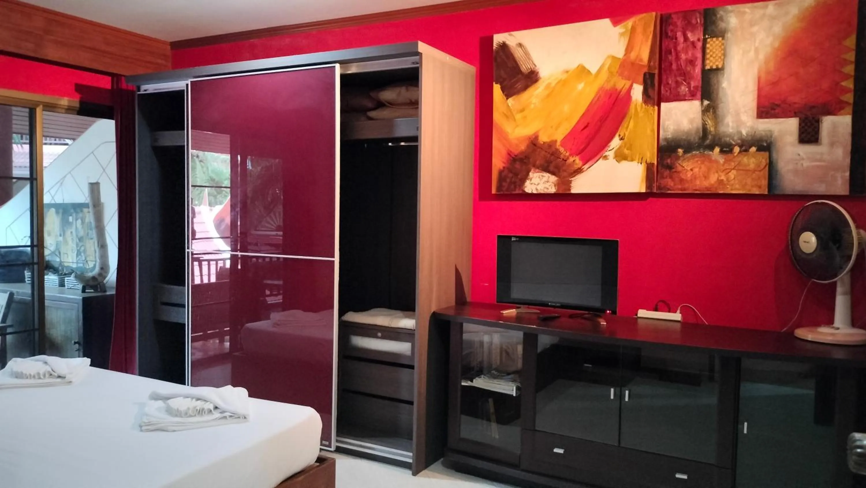 Bed in Sai Rougn apartment