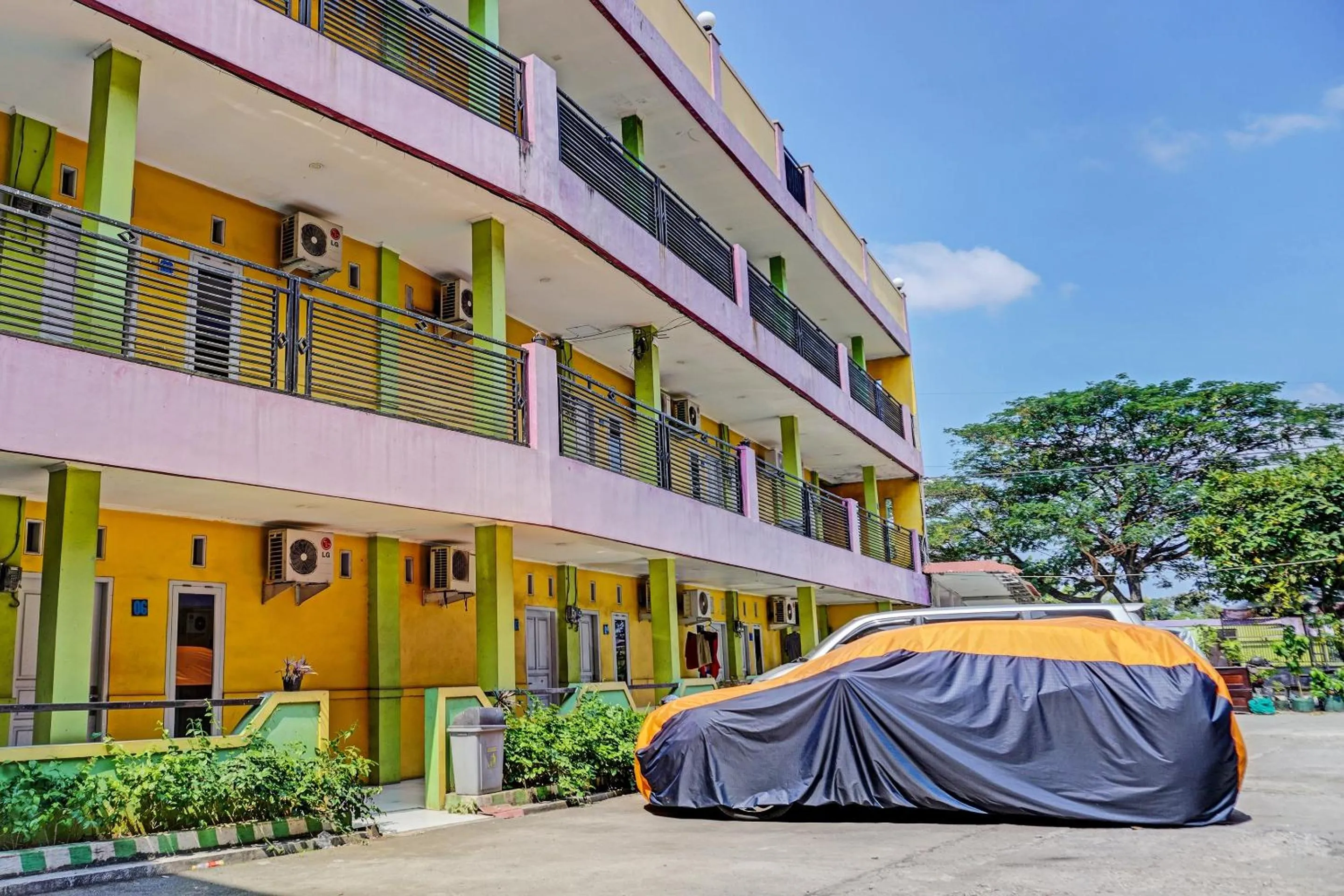 Lobby or reception in OYO 91796 Guest House Ghalta Syariah
