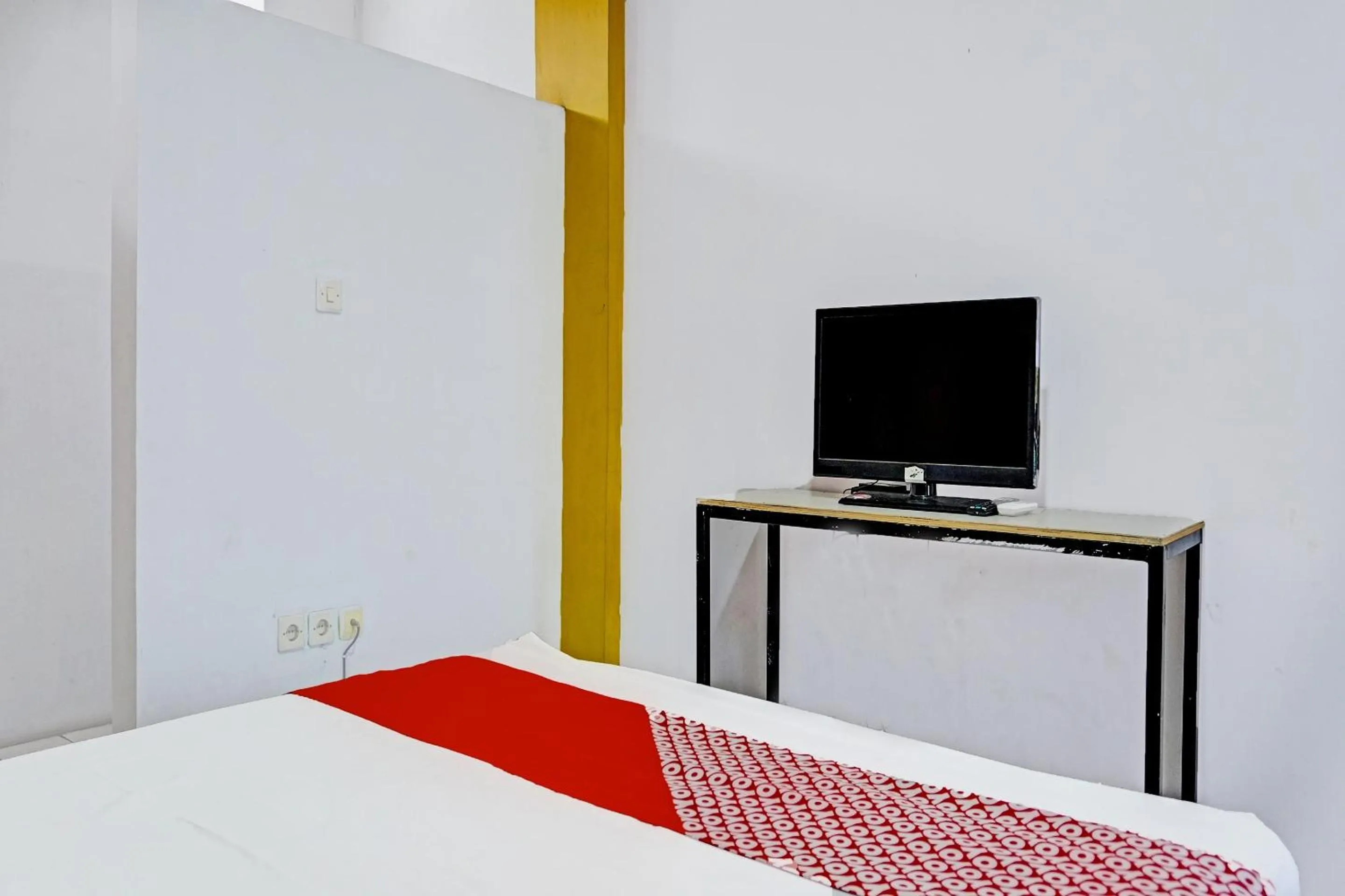 Bedroom, Bed in OYO 91796 Guest House Ghalta Syariah