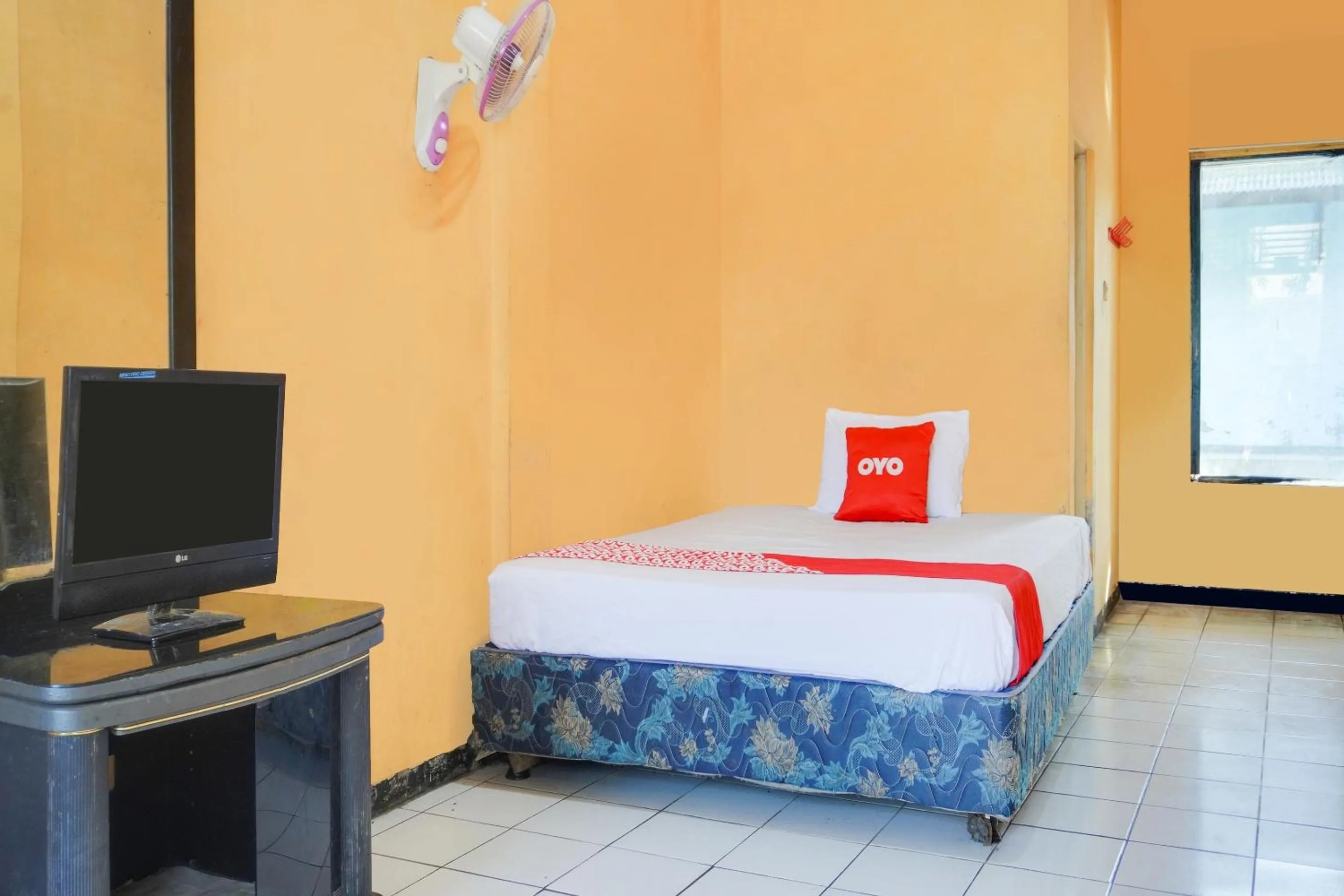 Bedroom, Bed in Hotel O Mutiara Guest House
