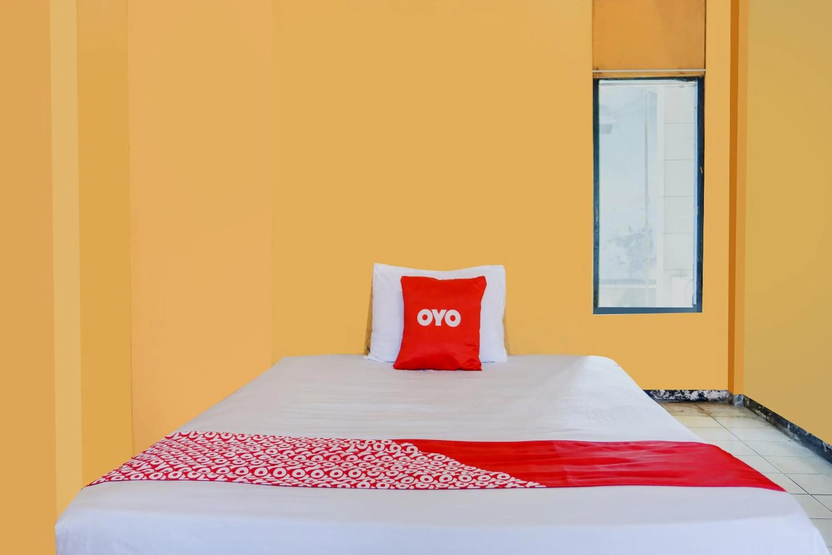 Bedroom, Bed in Hotel O Mutiara Guest House