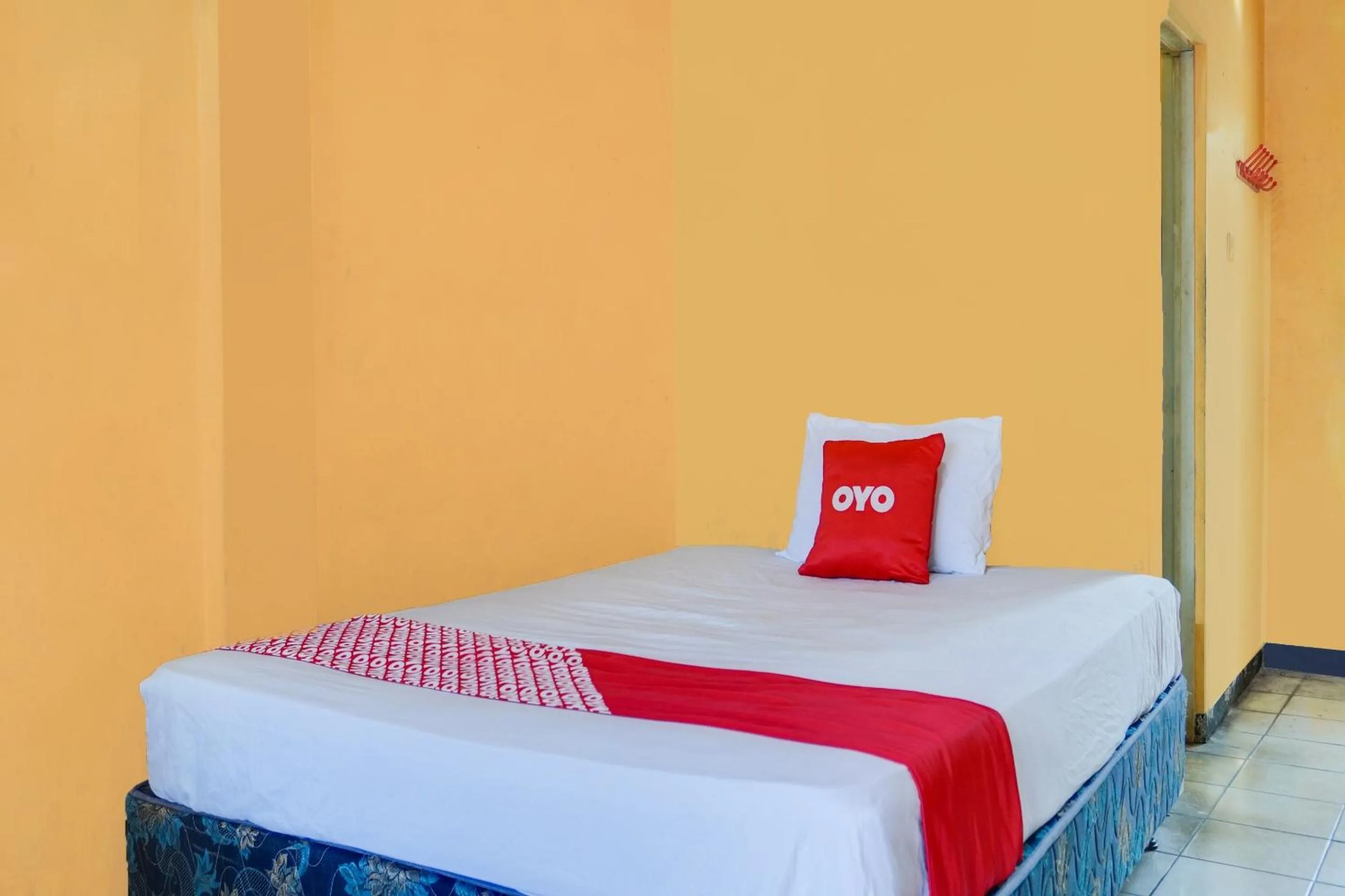 Bedroom, Bed in Hotel O Mutiara Guest House