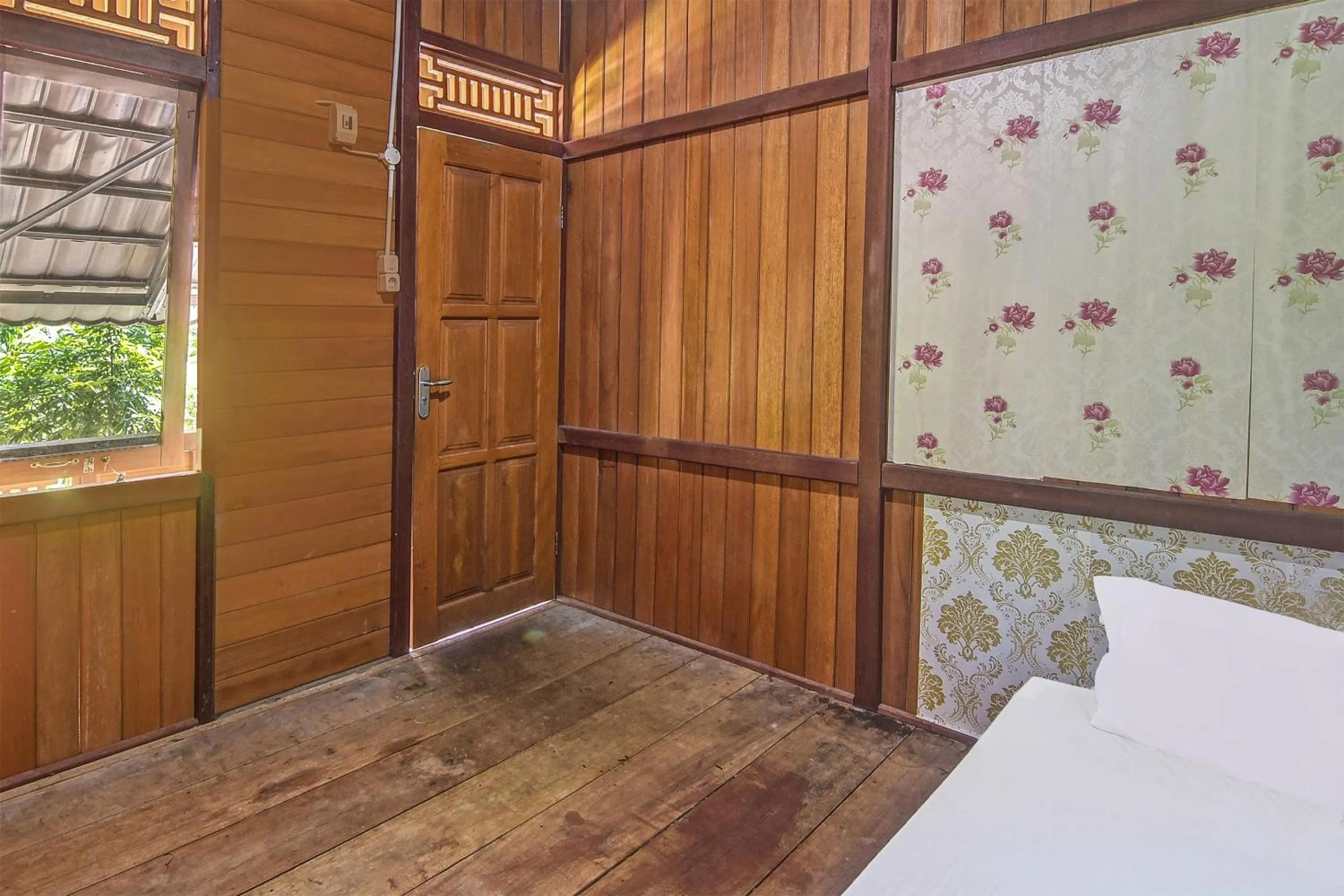 Bedroom, Bed in Hotel O Sosonopan Homestay Near LANTAMAL VIII MANADO