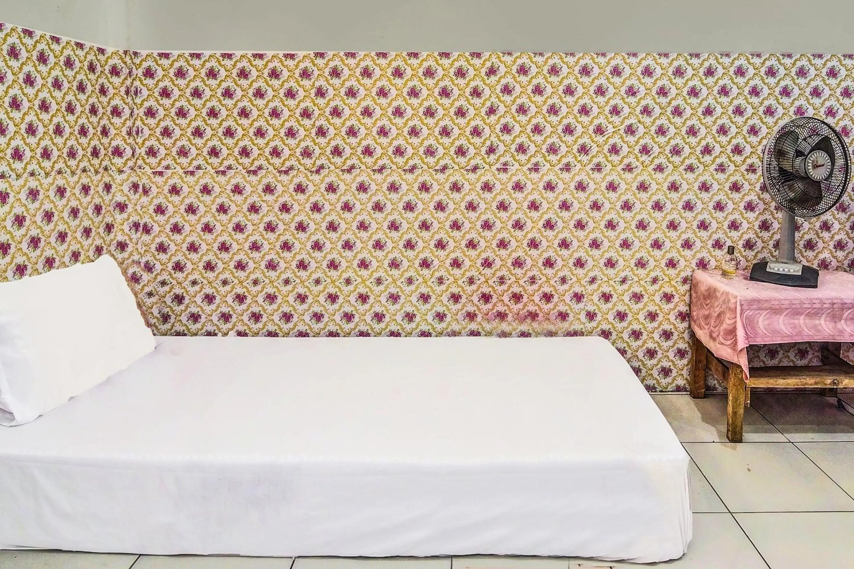 Bedroom, Bed in Hotel O Sosonopan Homestay Near LANTAMAL VIII MANADO