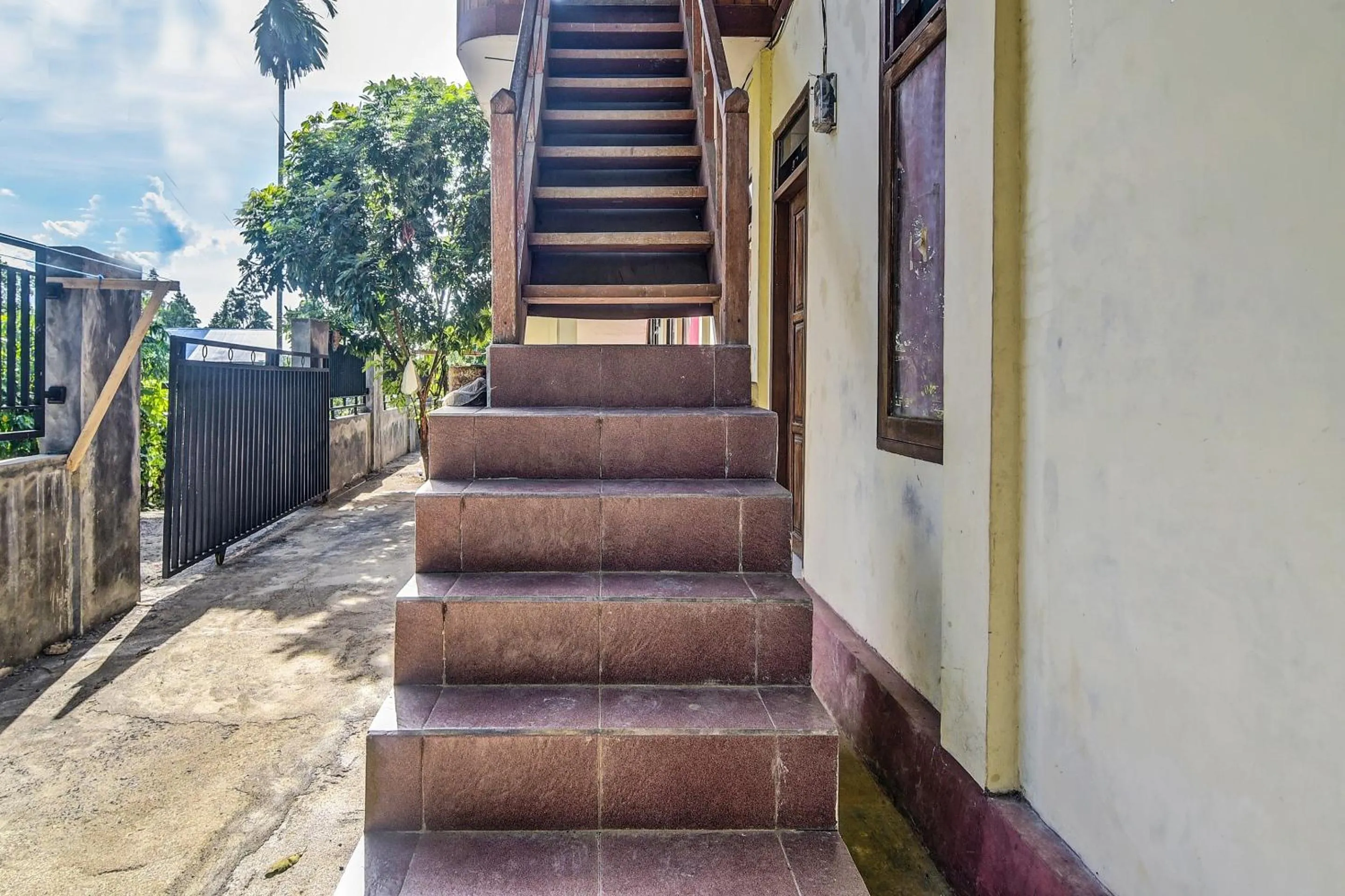 Lobby or reception in Hotel O Sosonopan Homestay Near LANTAMAL VIII MANADO