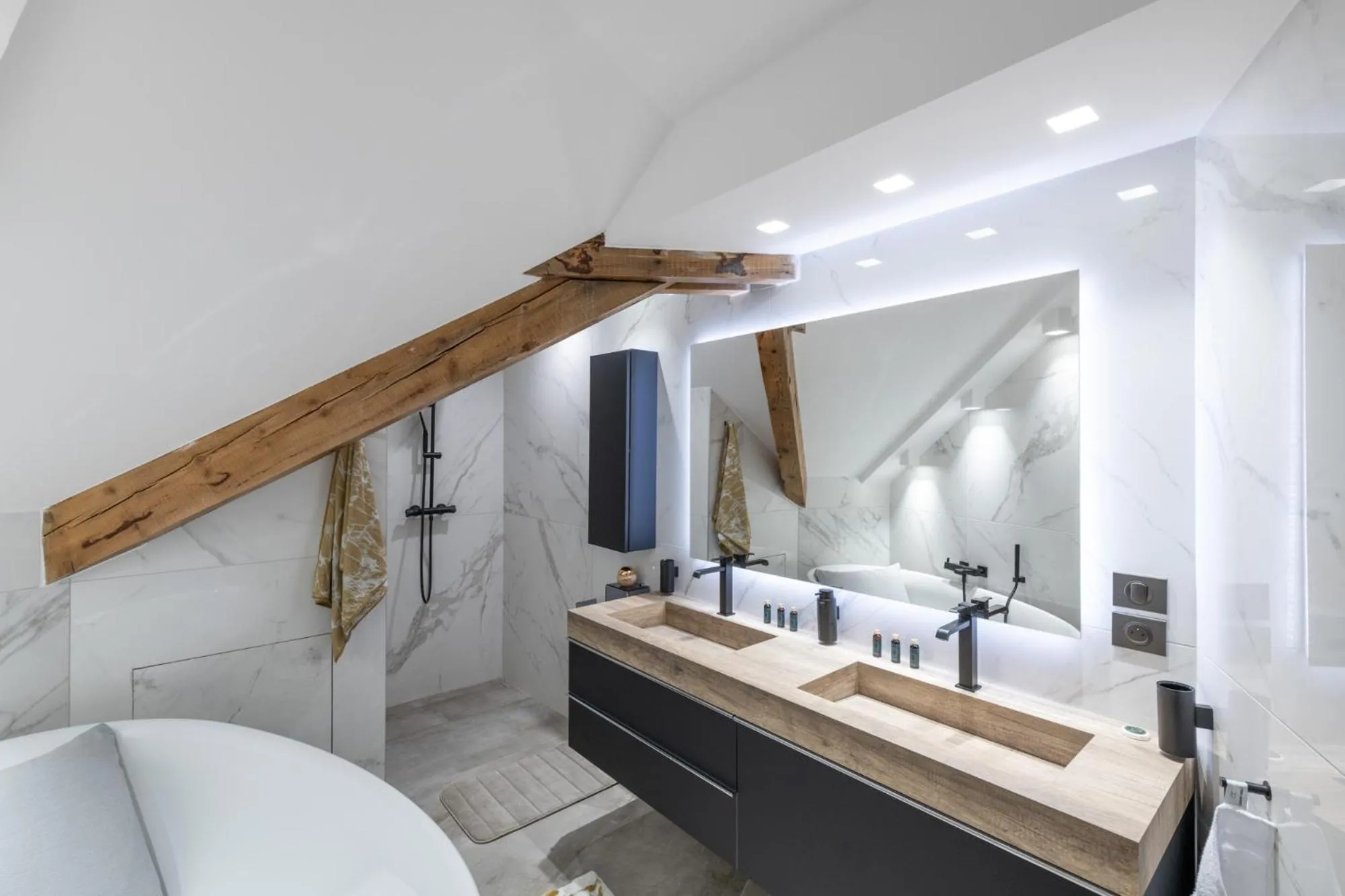 Bathroom in Mairnaige, luxueux appartement avec sauna